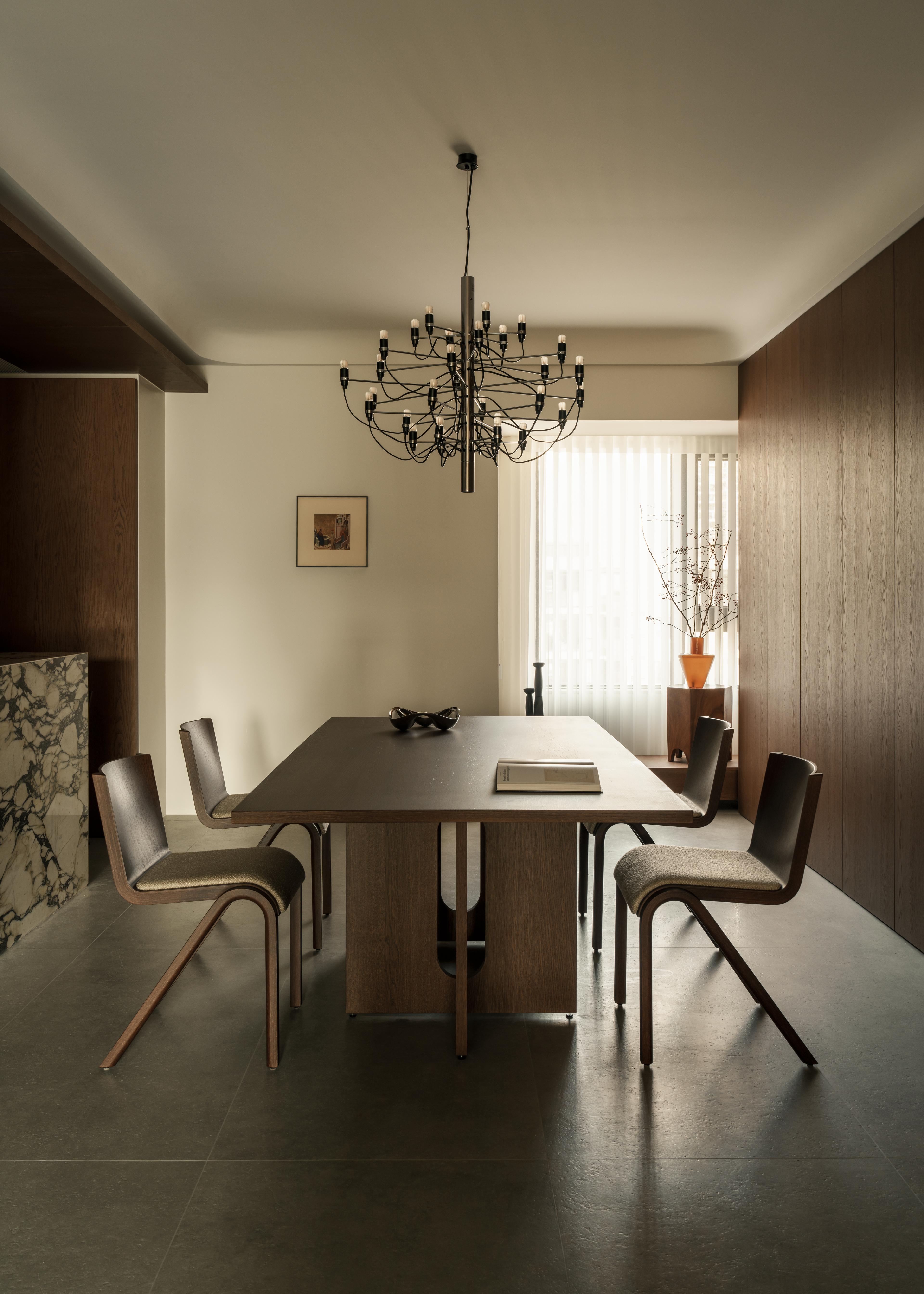 audo-androgyne-dining-ready