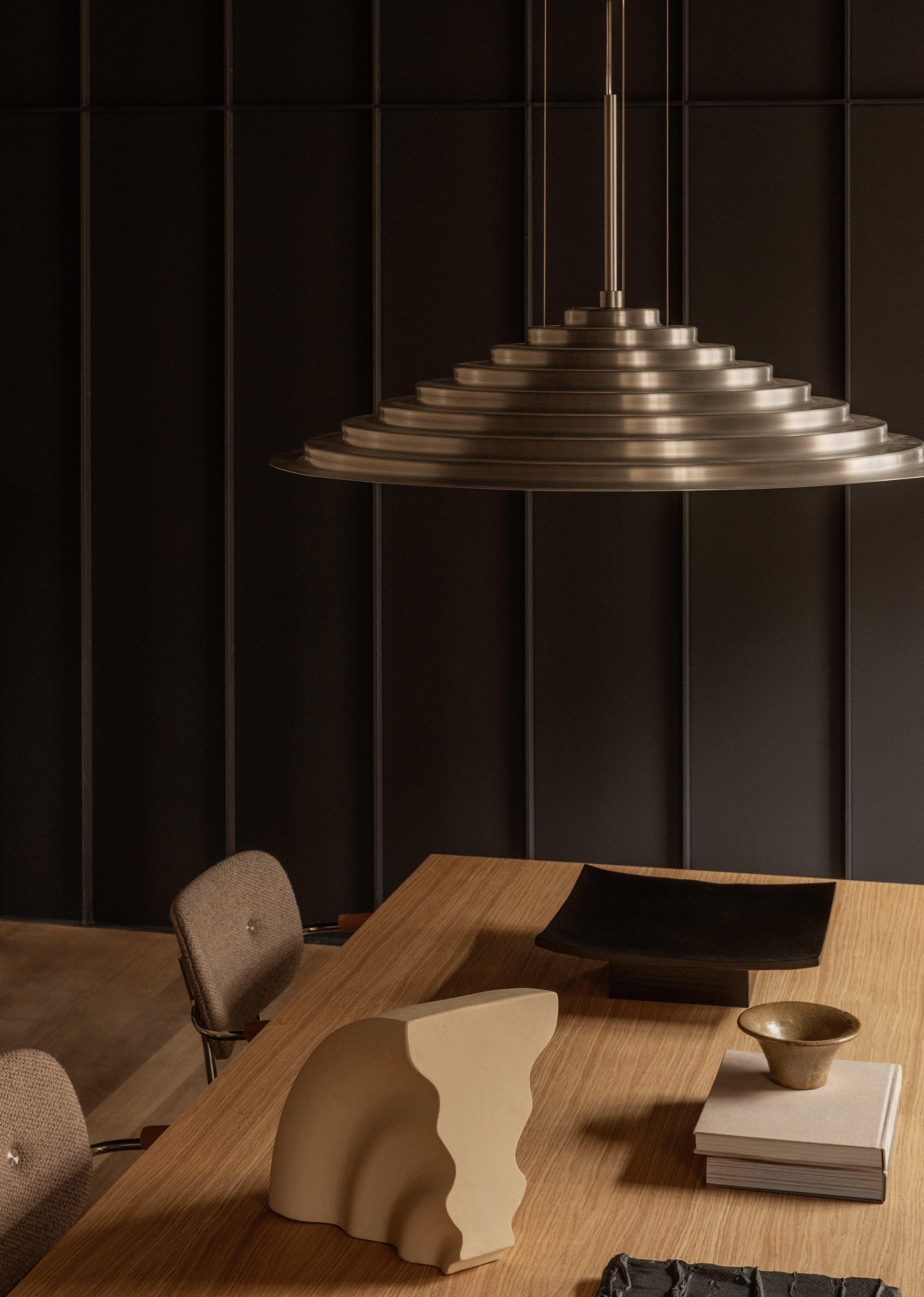 audo-chancery-pendant-lamp-co-task-chair-androgyne-dining-table-2