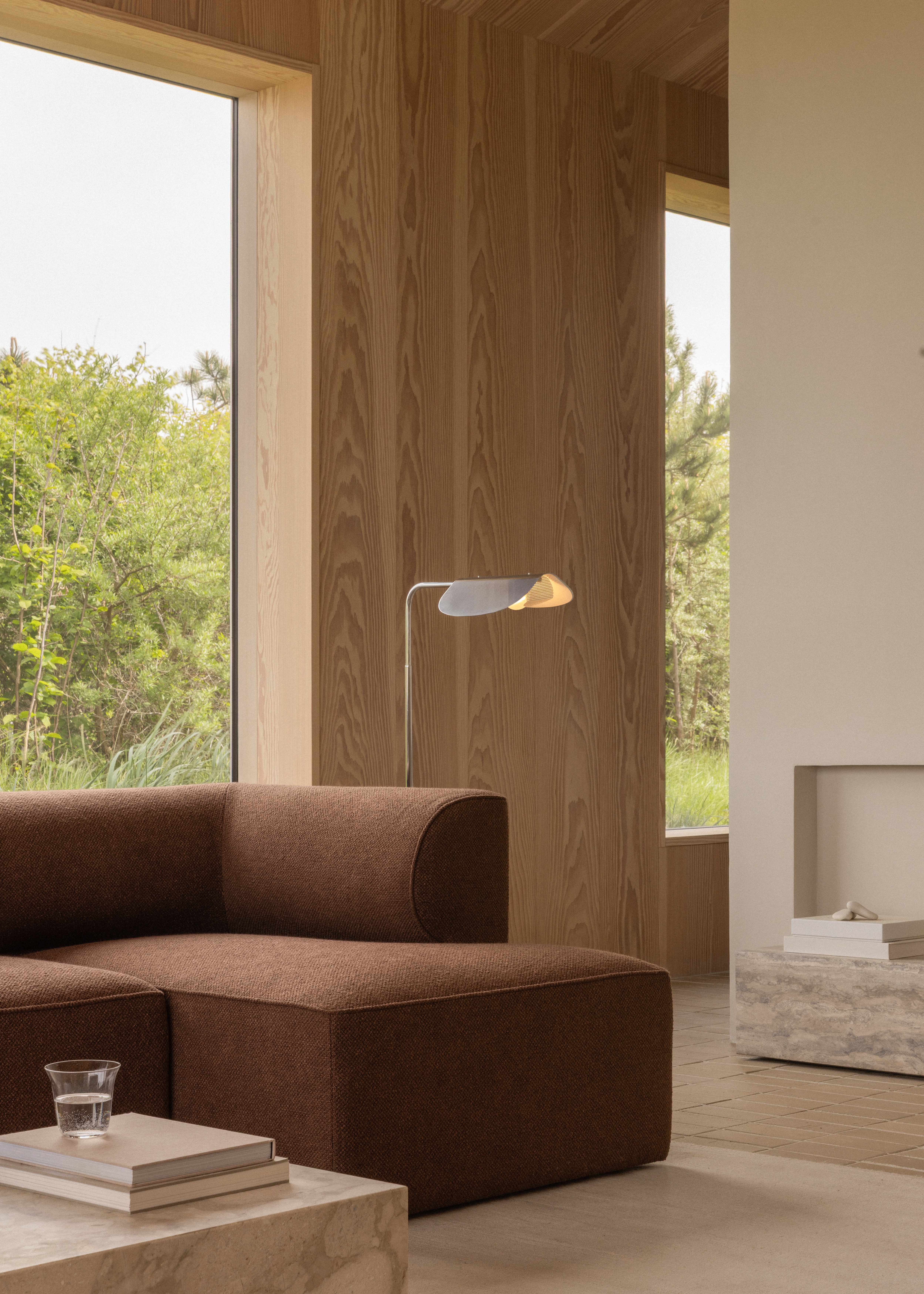 audo-eave-modular-sofa-plinth-low-wing-floor-lamp-86