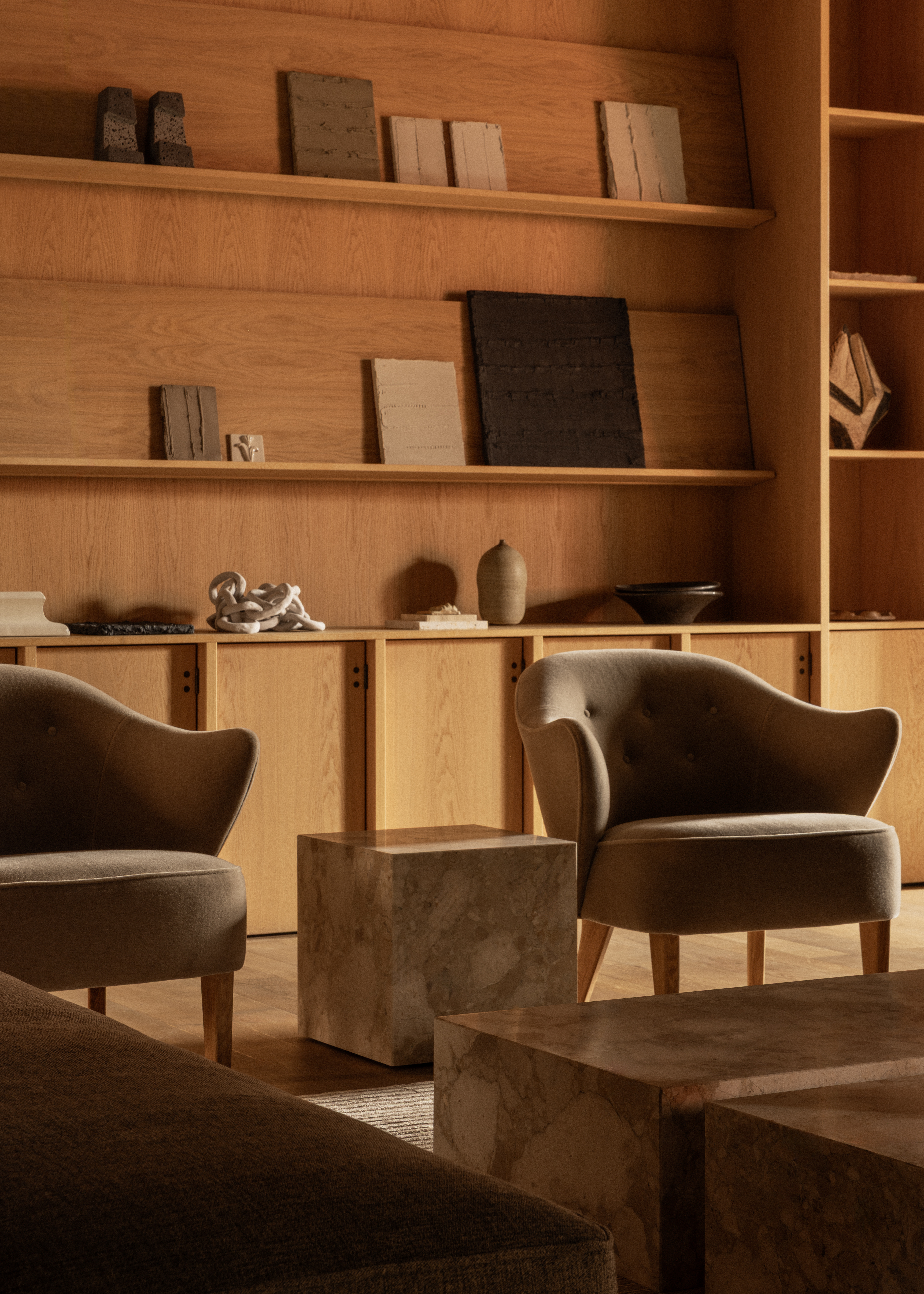 audo-ingeborg-plinth-cubic-low-12