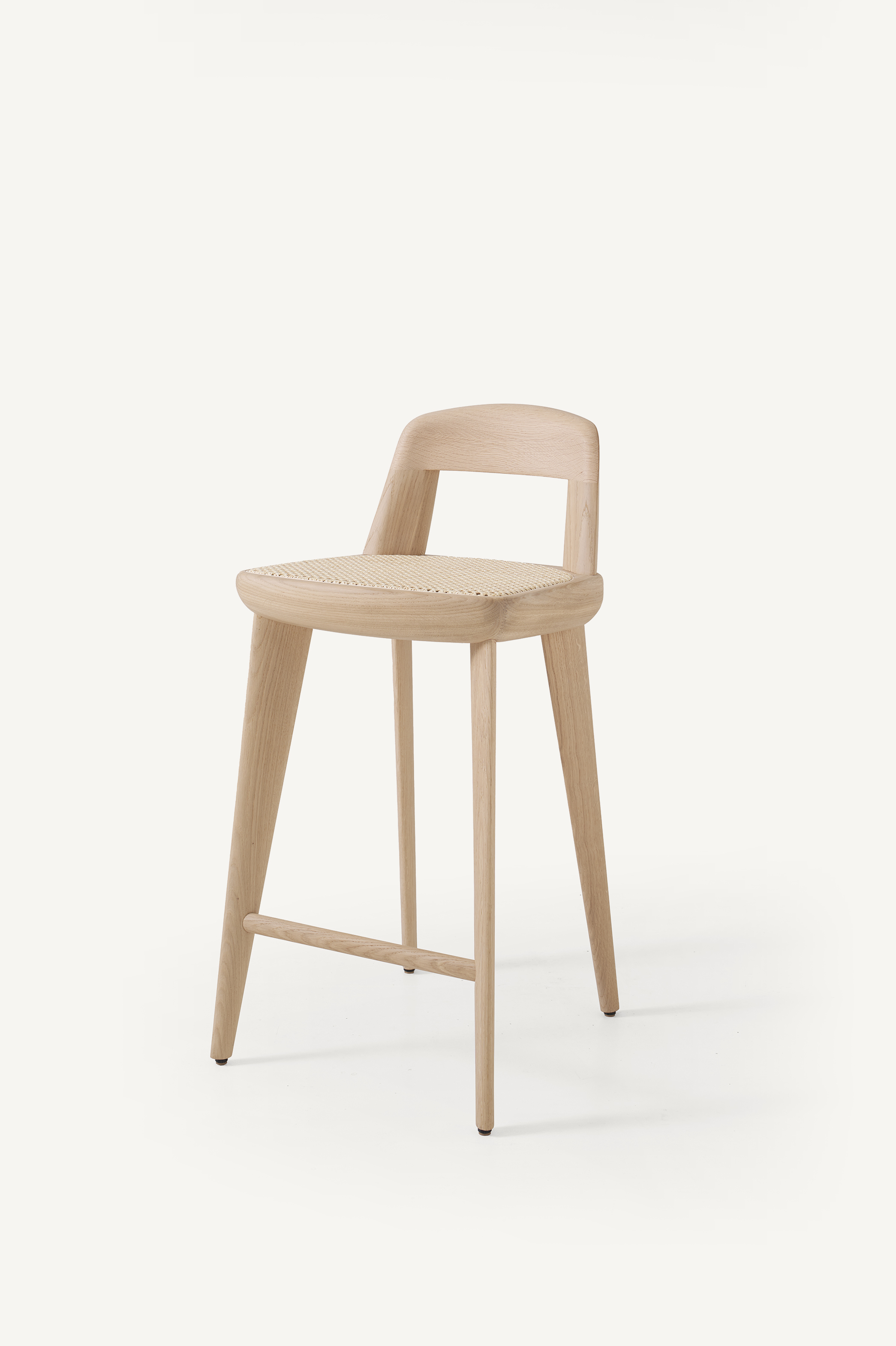 bassamfellows-cb-472-o-re-vc-brutus-counter-stool-three-quarter-front