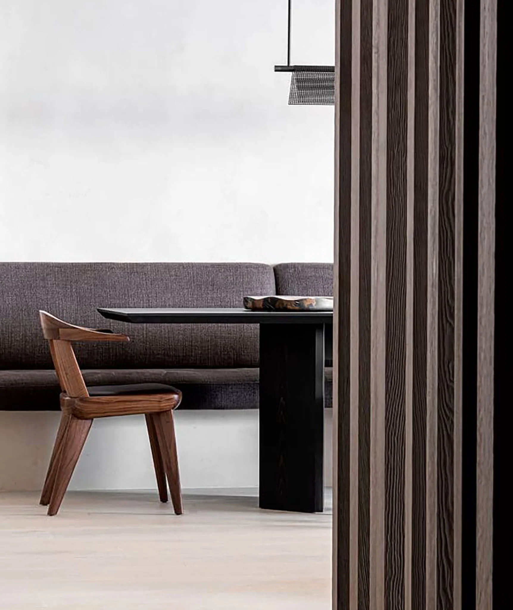 bf-brutus-chair-02