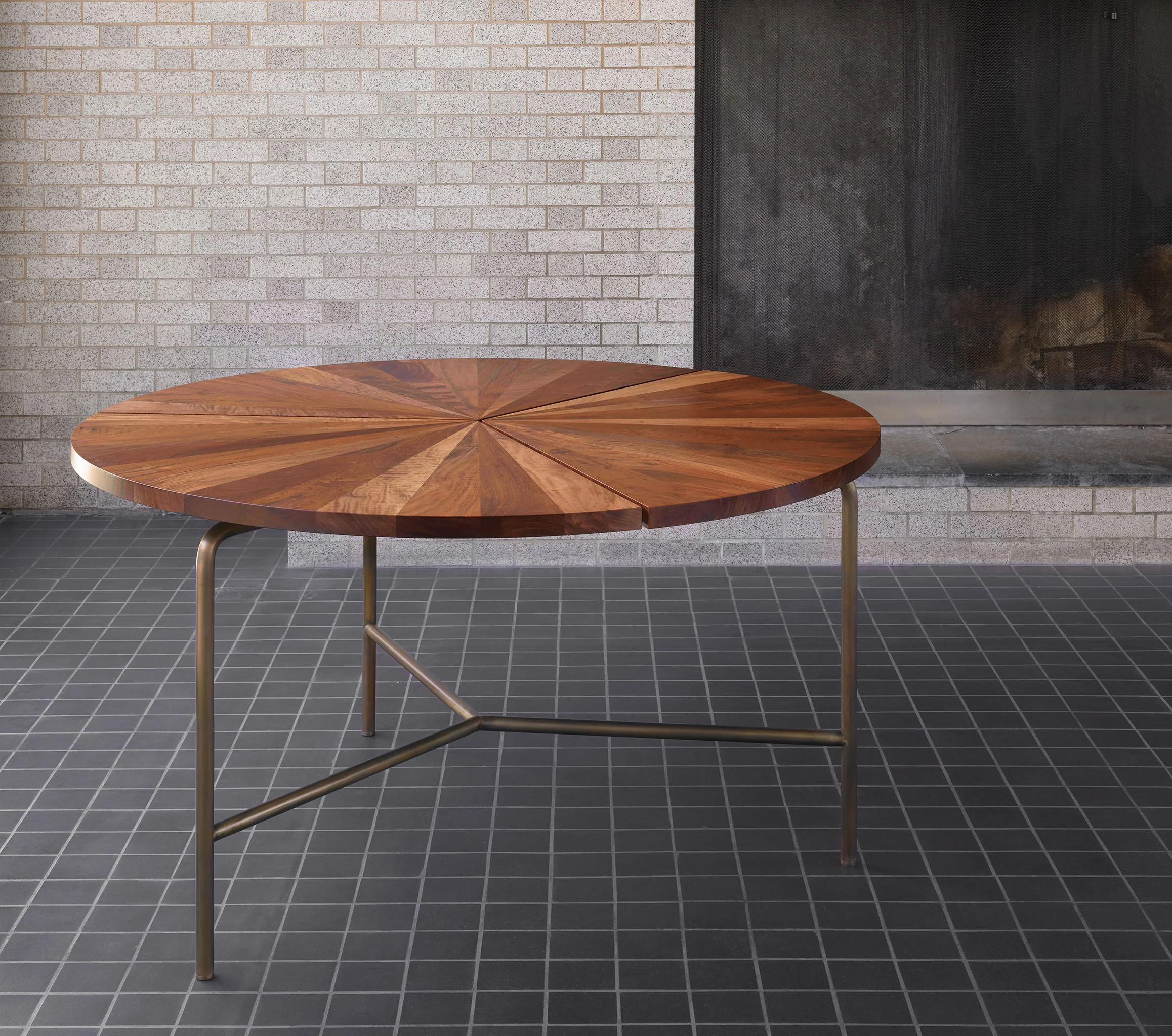 bf-circular-dining-table-02