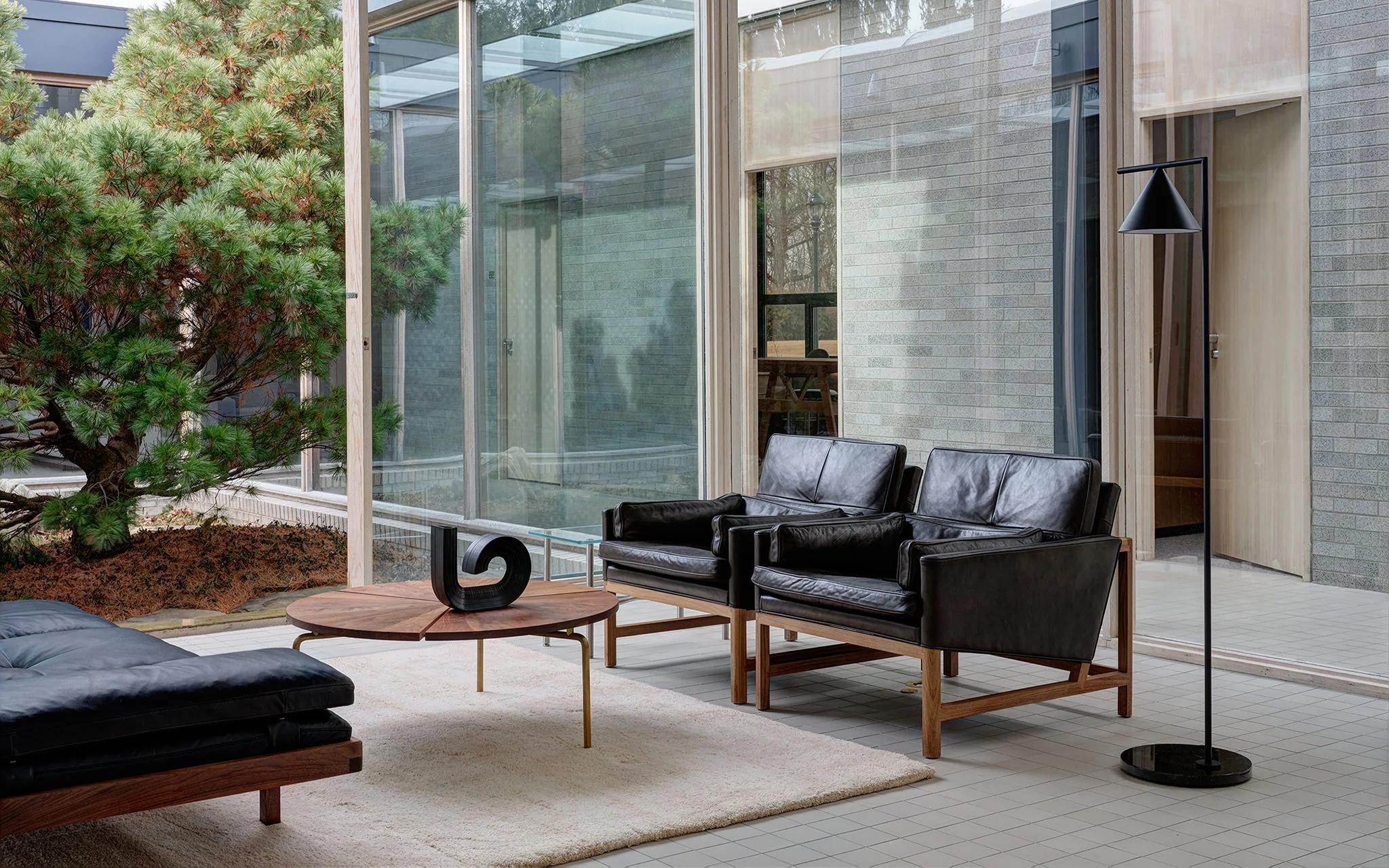 bf-wood-frame-lounge-02