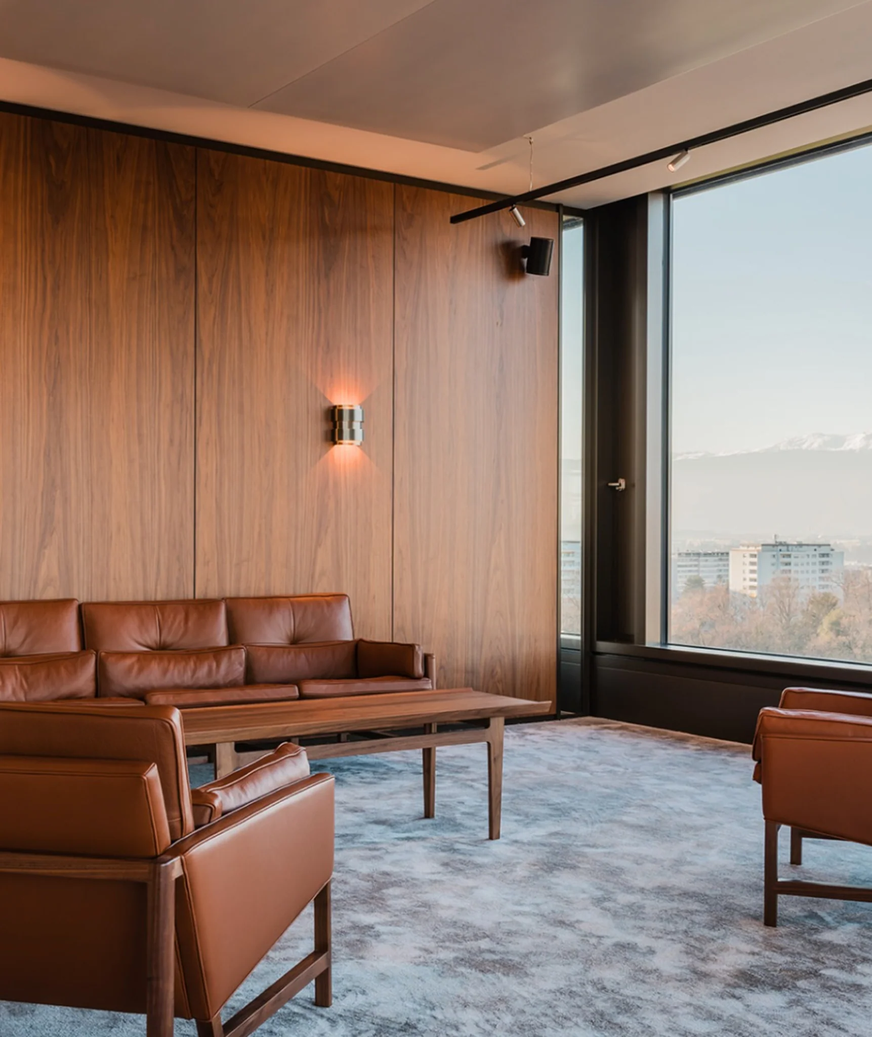 bf-wood-frame-lounge-29