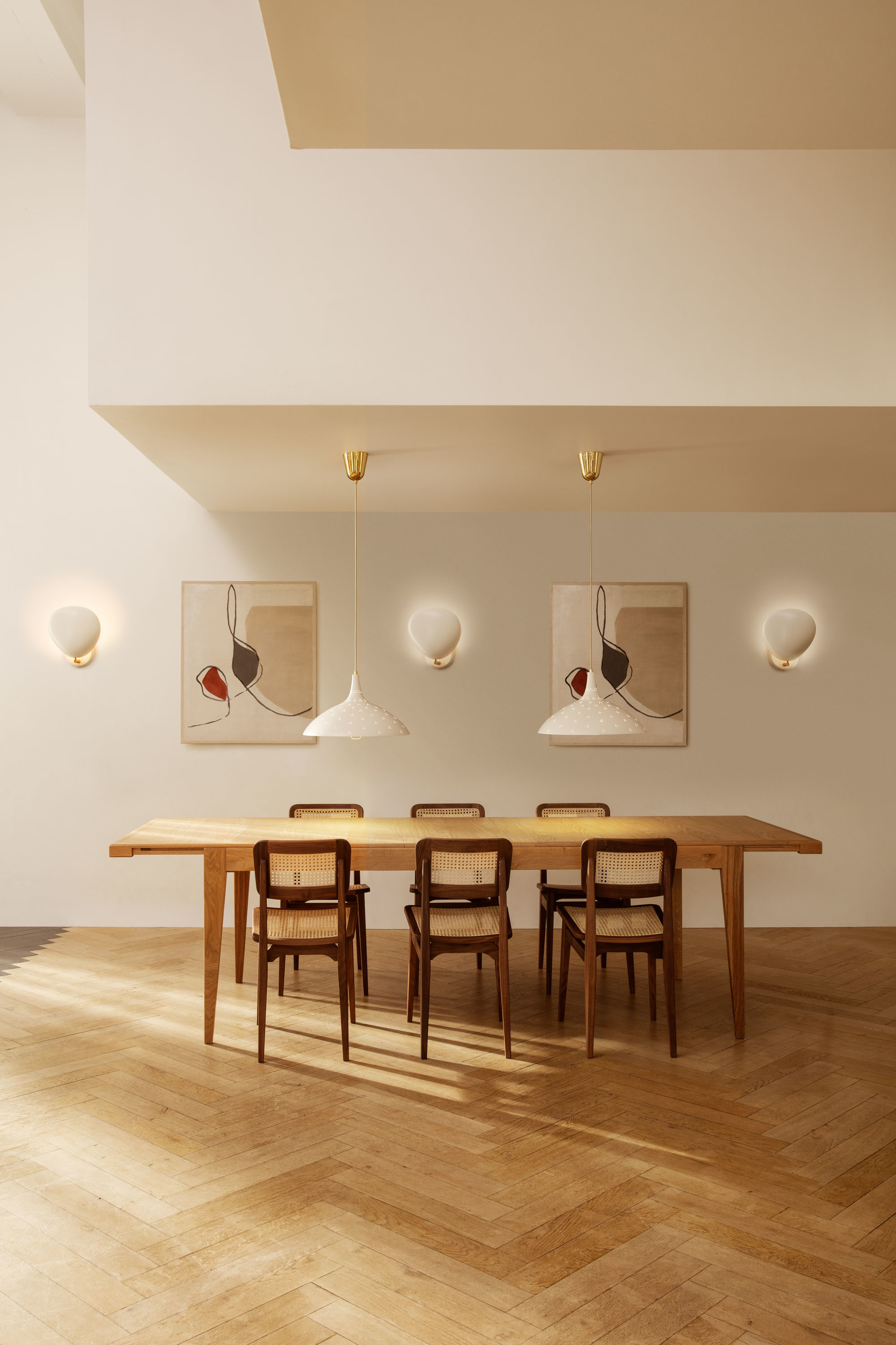 cobrawalllamp-c-chairdiningchair-s-table-extendable-1965pendant-on-02