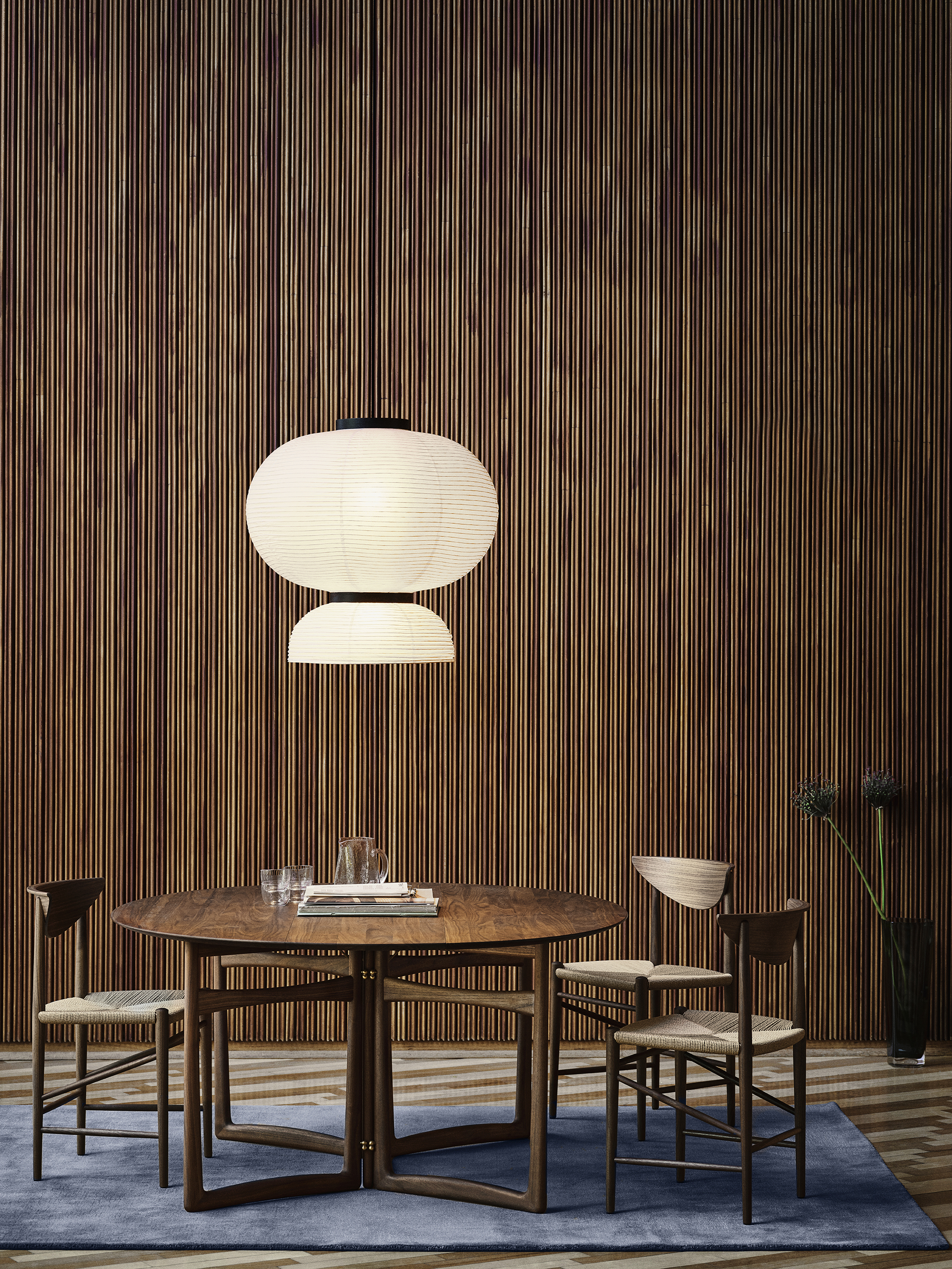 drop-leaf-hm6-oiled-walnut-i-drawn-hm3-oiled-walnut-i-the-moor-ap5-grey-blue-thunder-i-formakami-jh5-ivory-white-i-collect-glass-vase-sc38-smoked