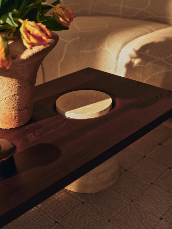 fermliving-ss26-grovacoffeetable-1104273063-eviovase-1104272541-foundationrug-1104273175