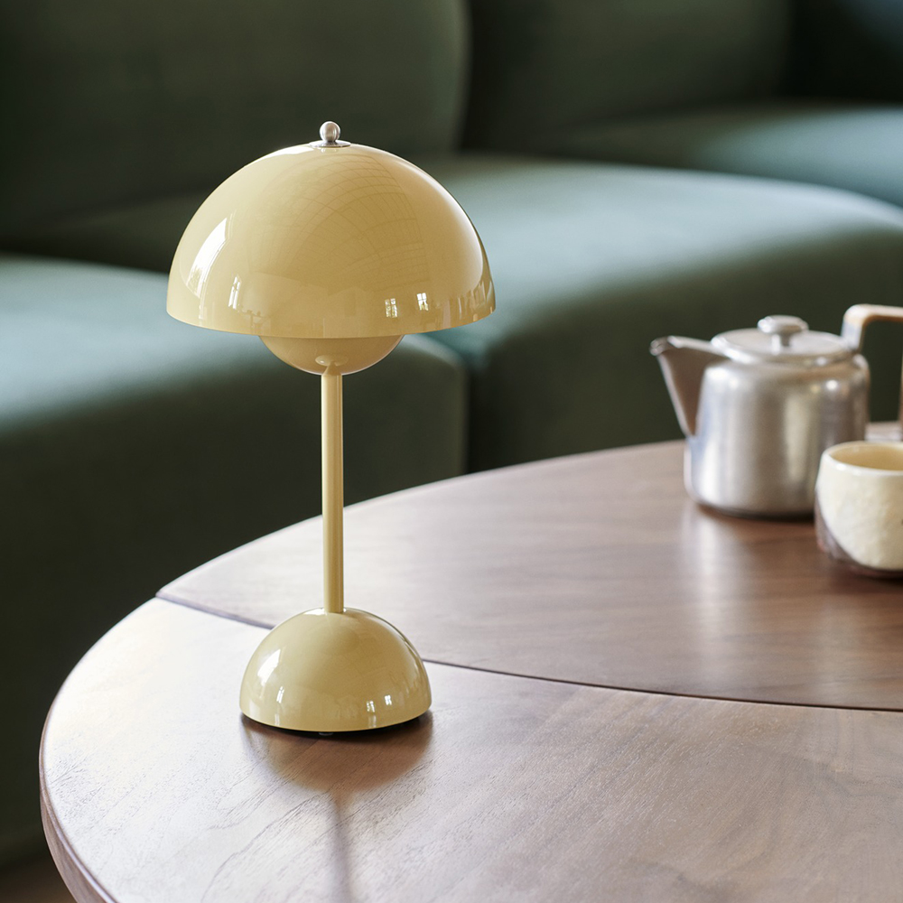 Flowerpot Table Lamp VP9