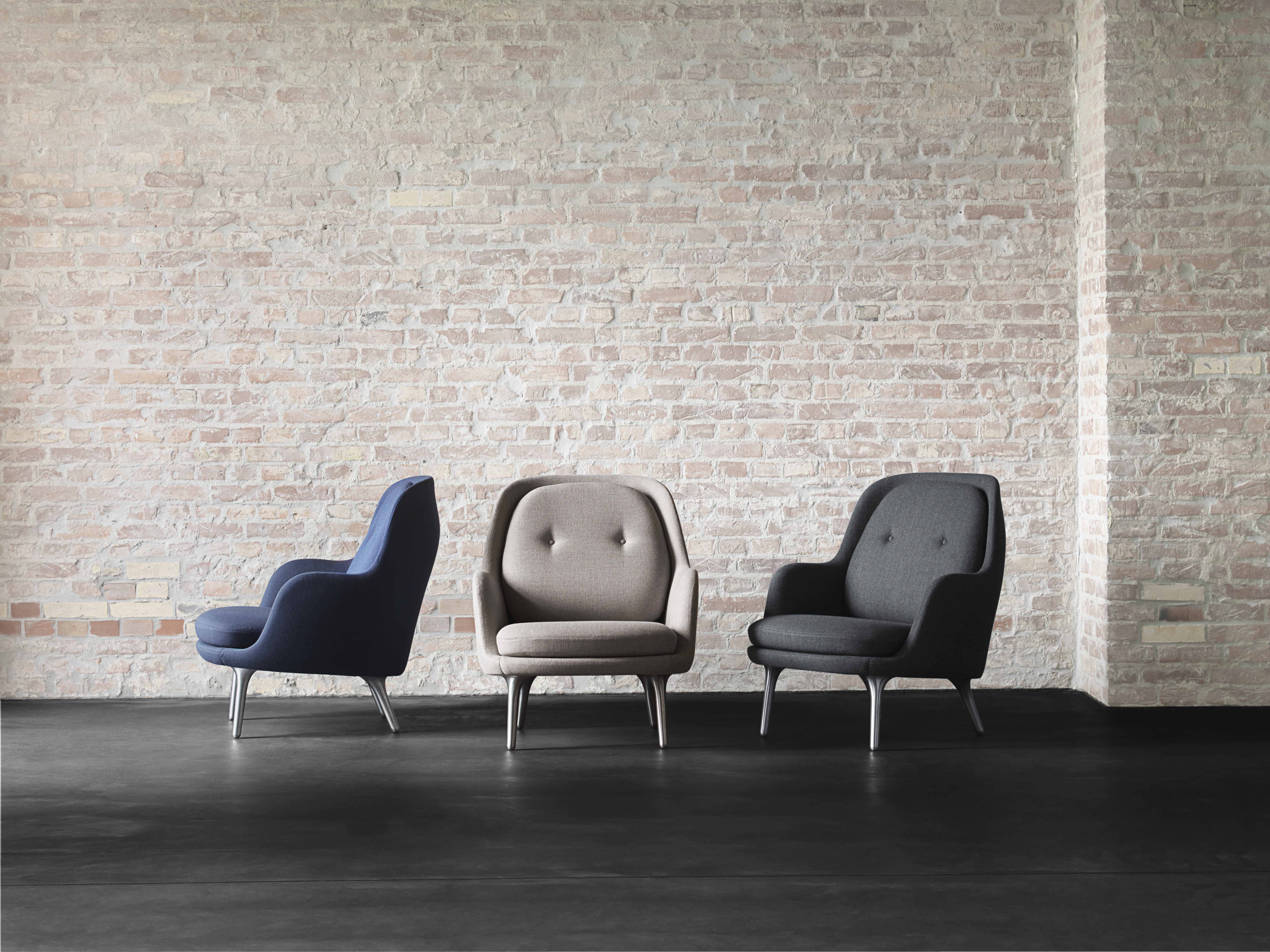 fritz-hansen-fri-iris-beige-dark-grey