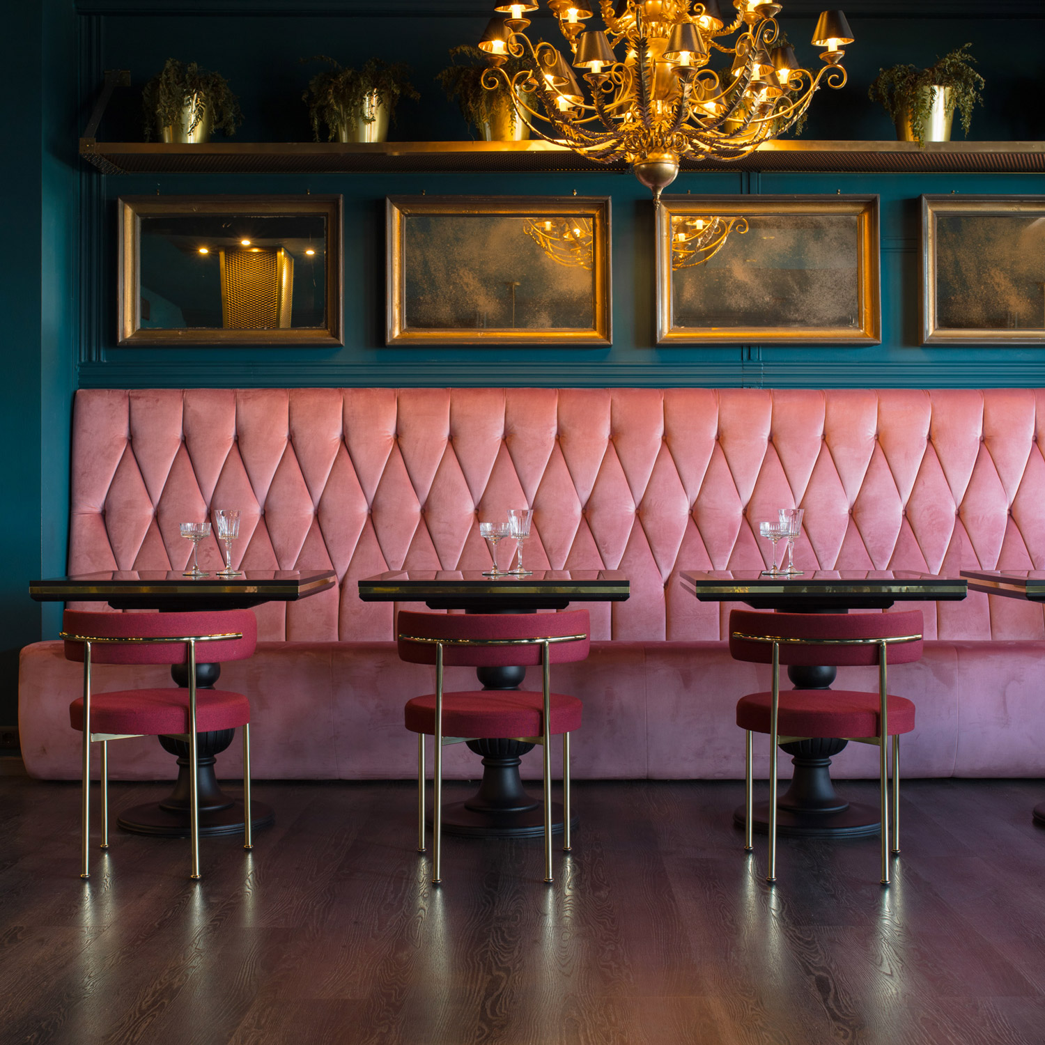 jobs-chairs-project-bar-italy