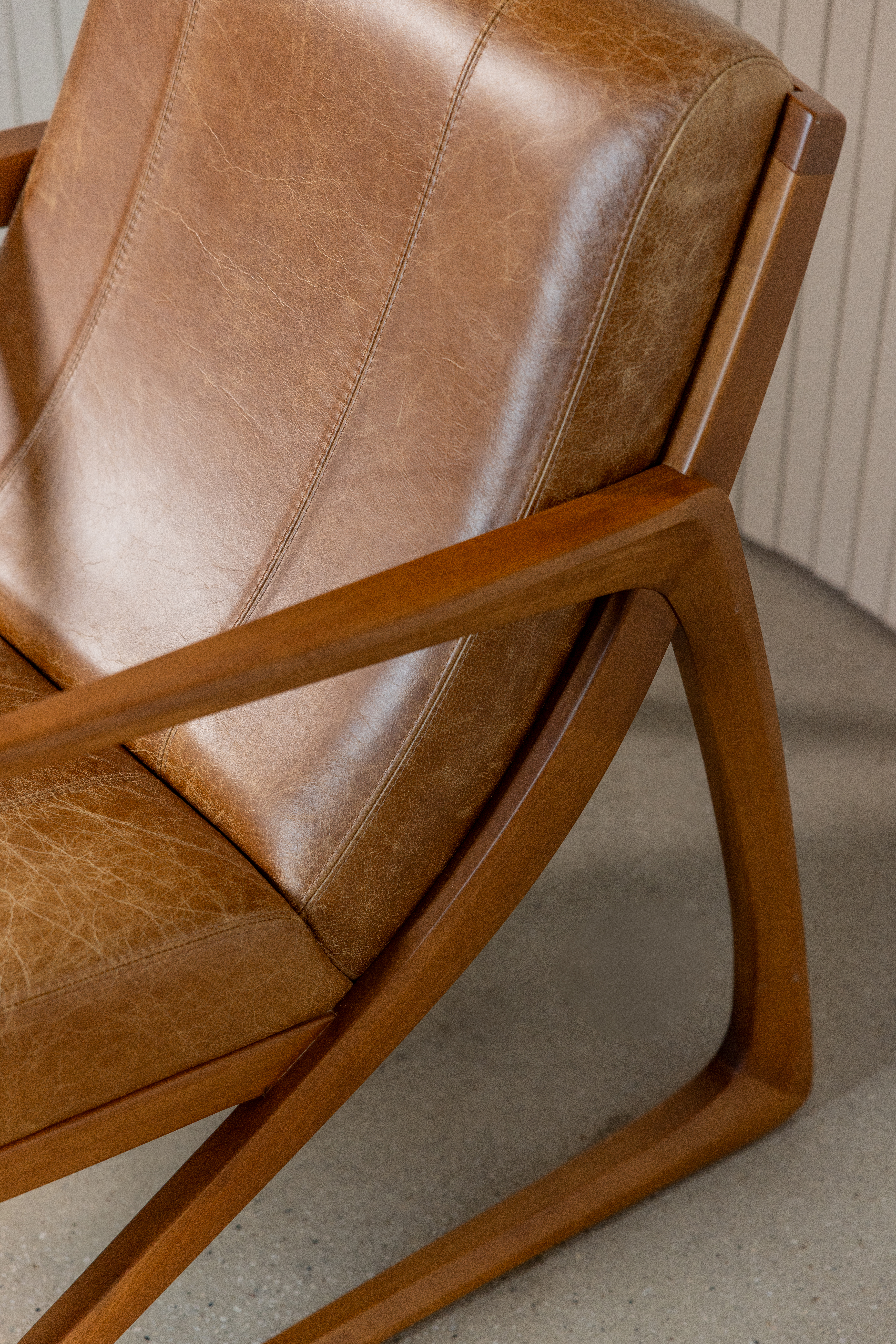 lupita-lounge-chair-detail-4