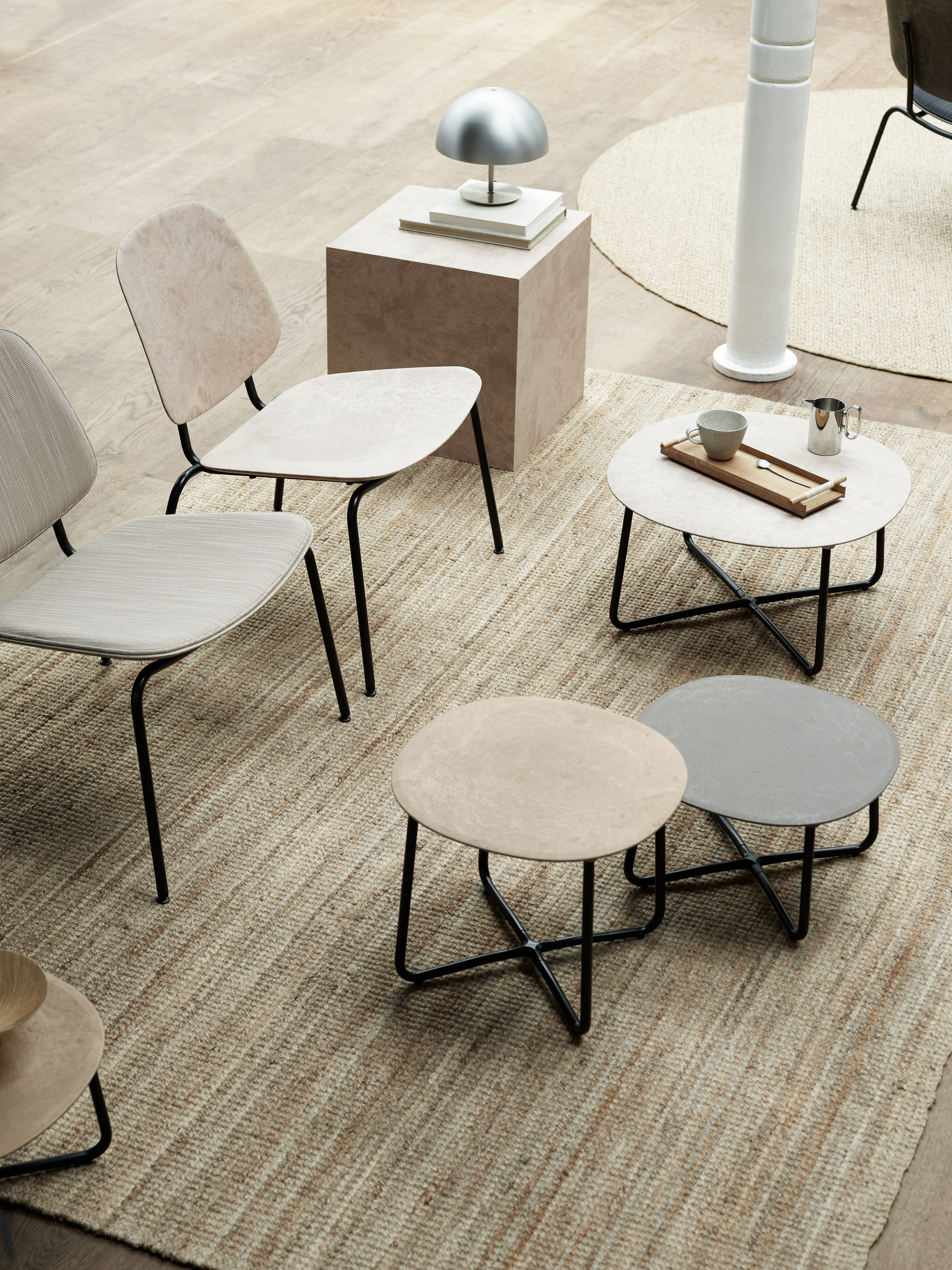 mater-21001-21004-compound-lounge-23003-23006-lily-side-table-23011-lily-lounge-table-lifestyle-1