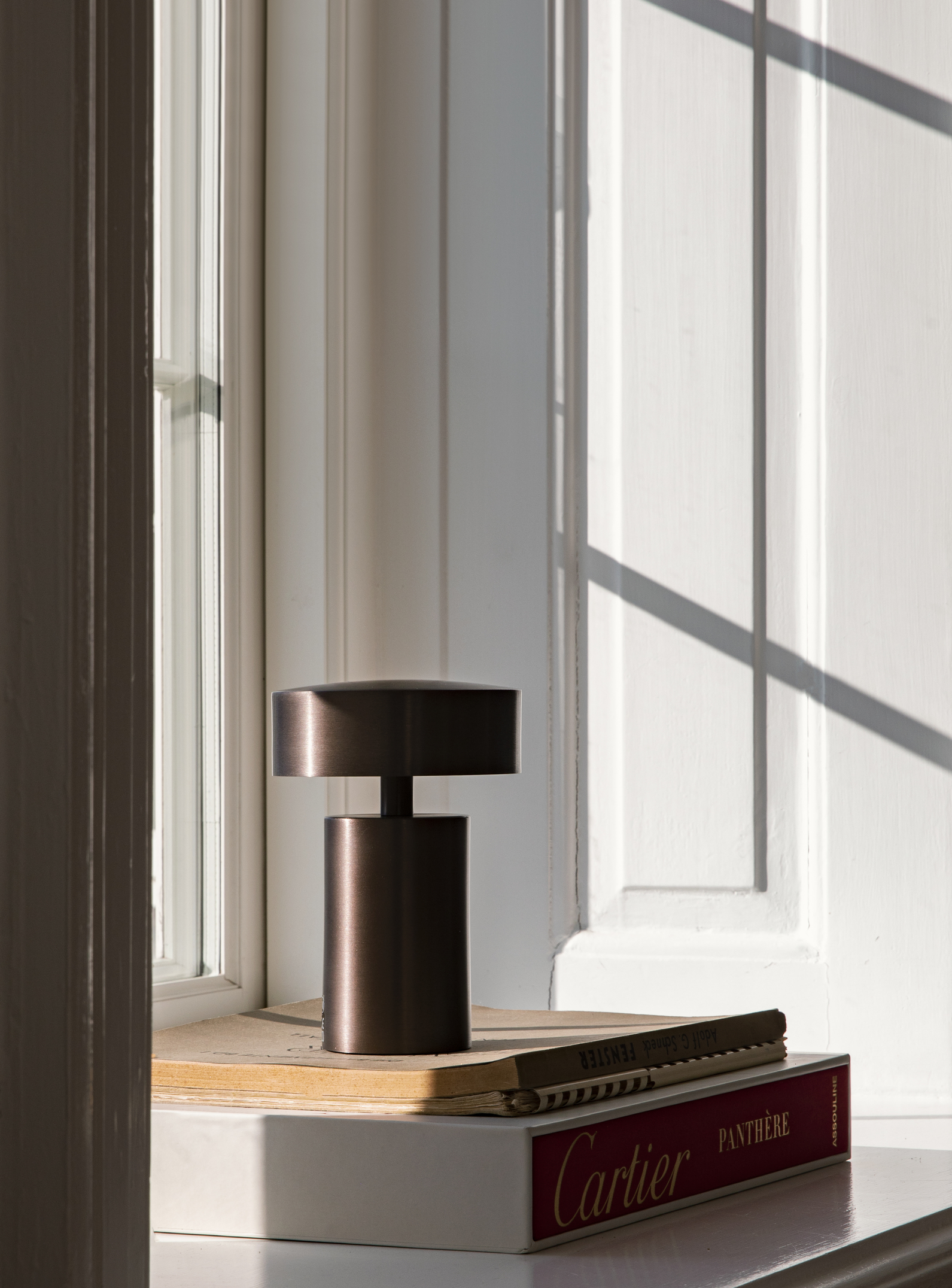 menu-column-table-lamp-1