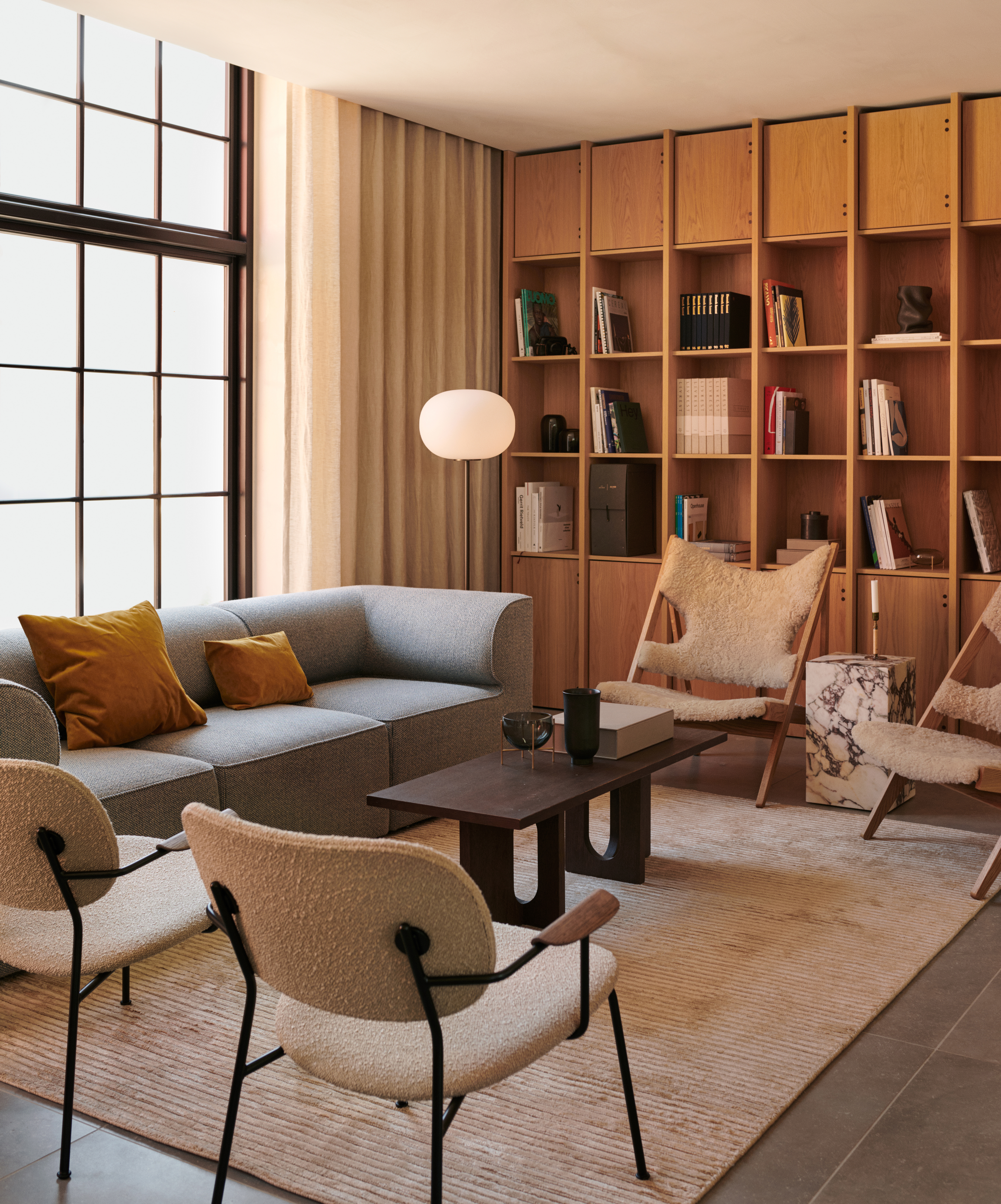 menu-eave-co-lounge-fully-uph-knitting-chair-houkime-rug-androgyne-lounge-table-tr-floor-lamp