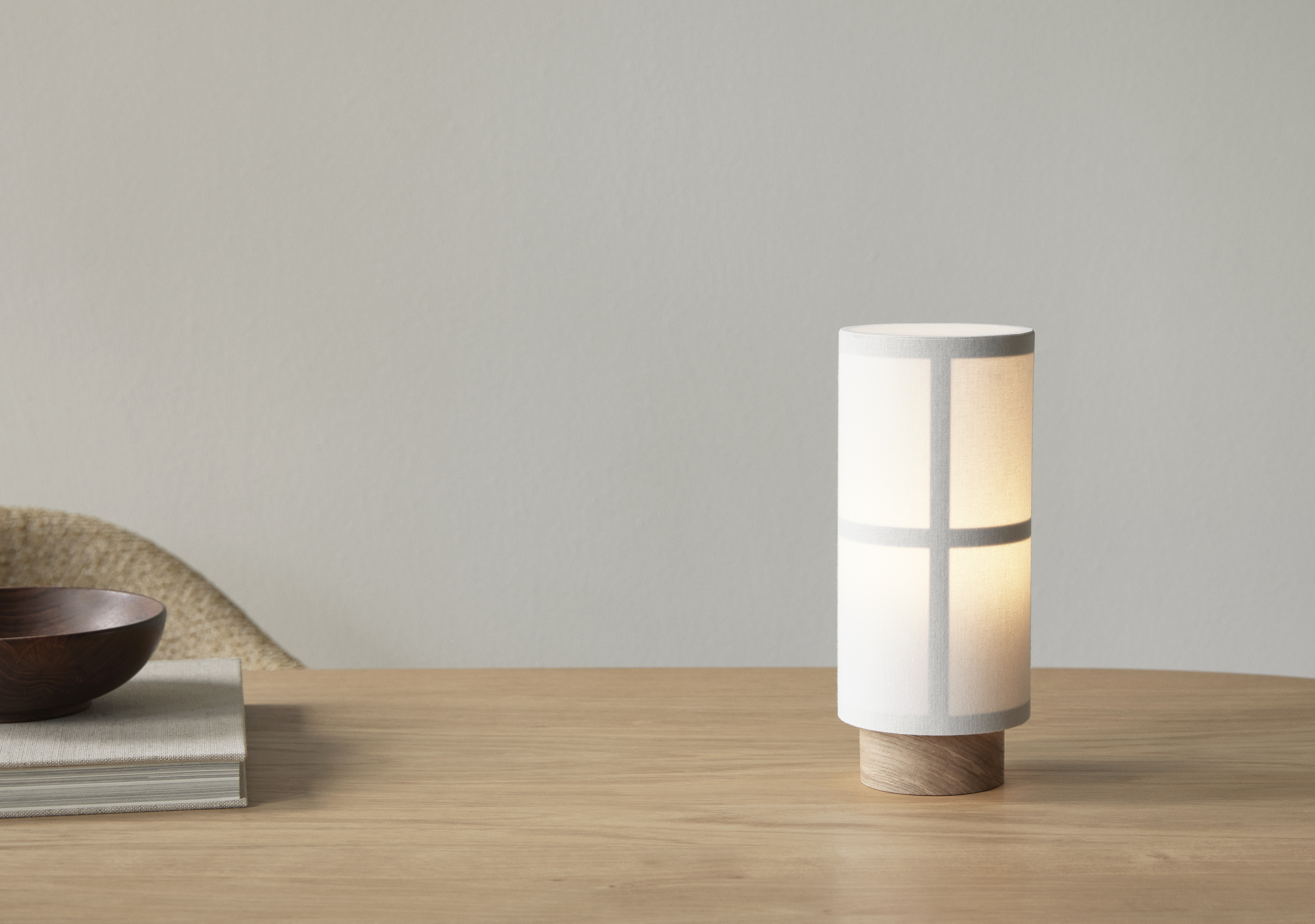 menu-eclipse-desk-hashira-table-lamp-portable-2