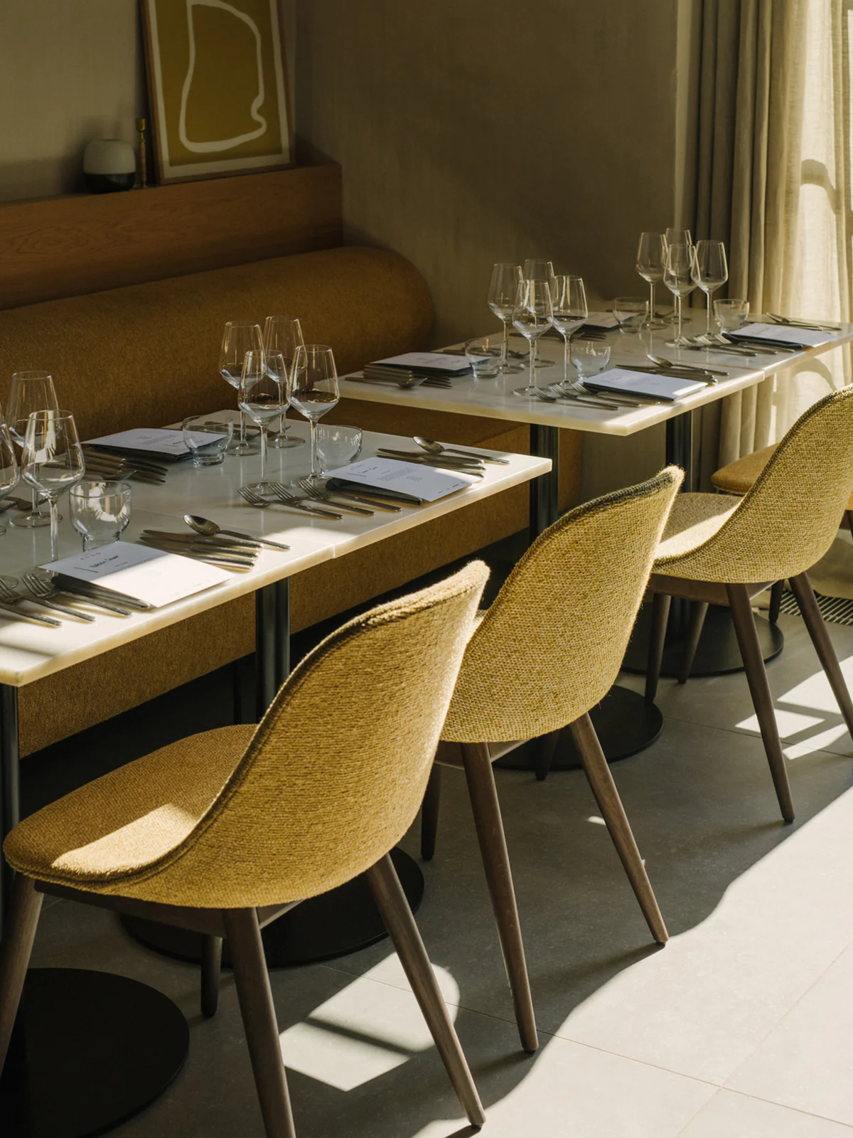 menu-harbourdiningsidechair-harbourcolumn-table-18b5b6a8-50fc-4e96-abb0-32622aa78bbb-1200xjpg