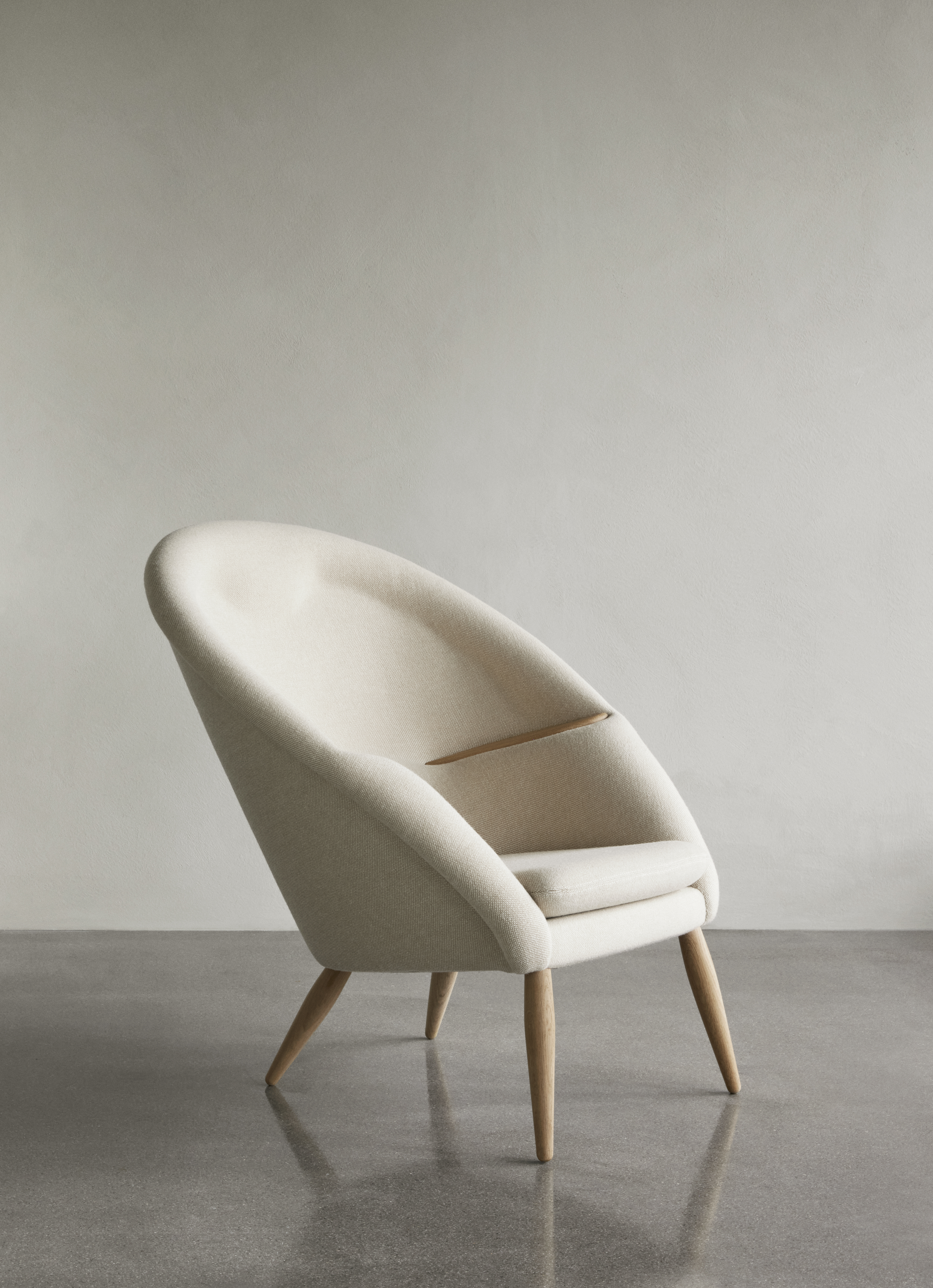 menu-oda-lounge-chair-3