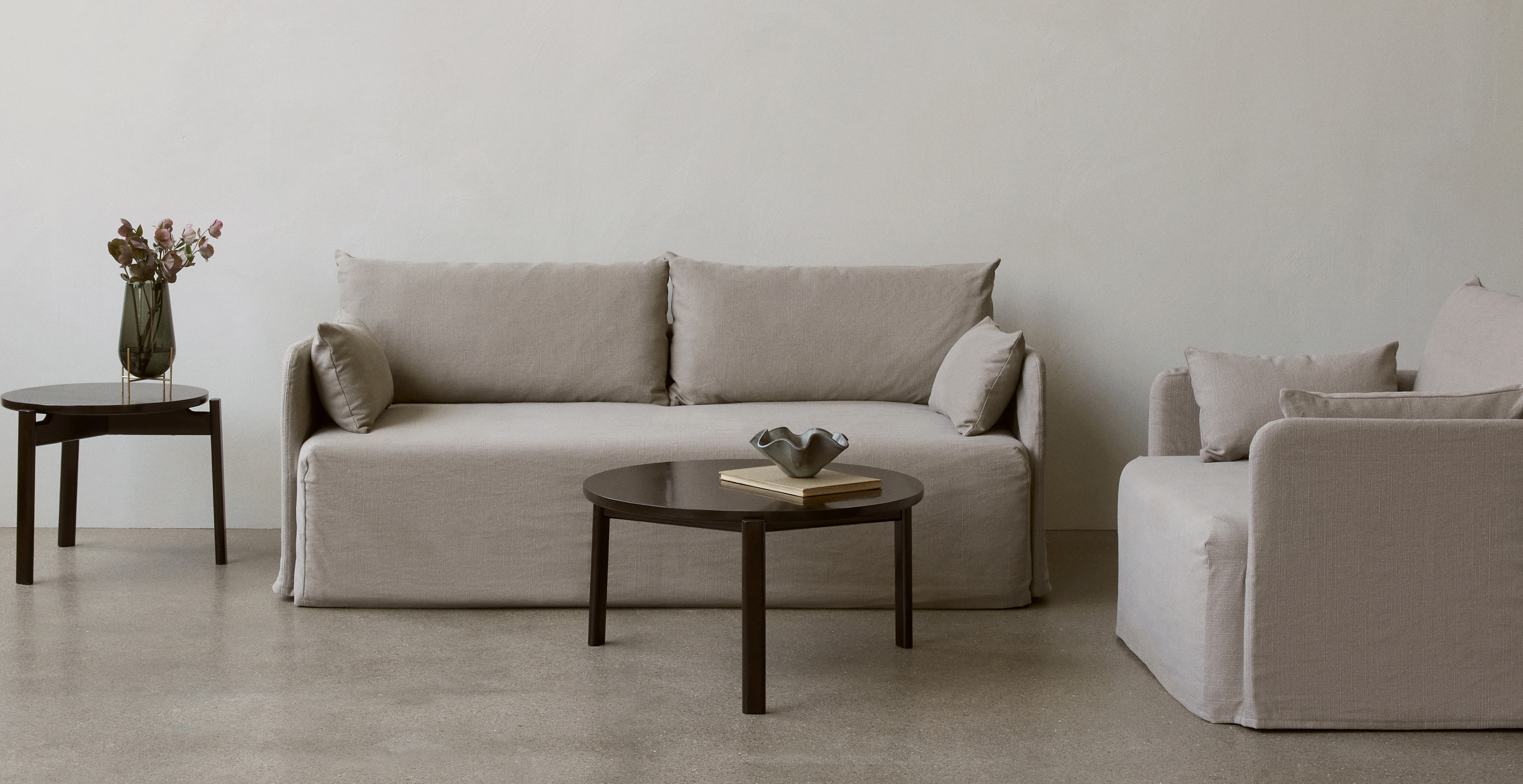 menu-offset-sofa-loose-cover-passage-lounge-table-echasse-vase-5