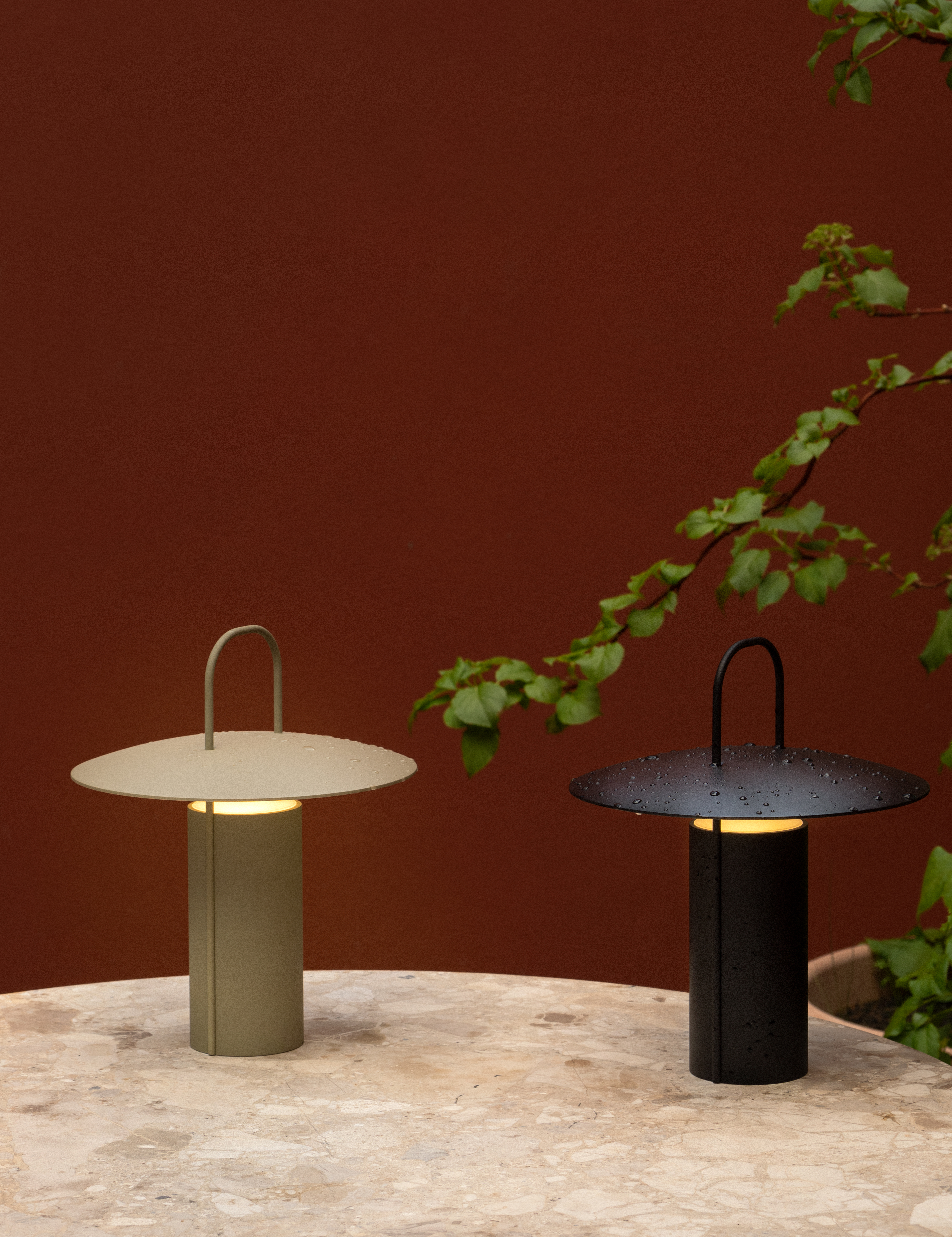 menu-ray-table-lamp-portable-2-1774665600