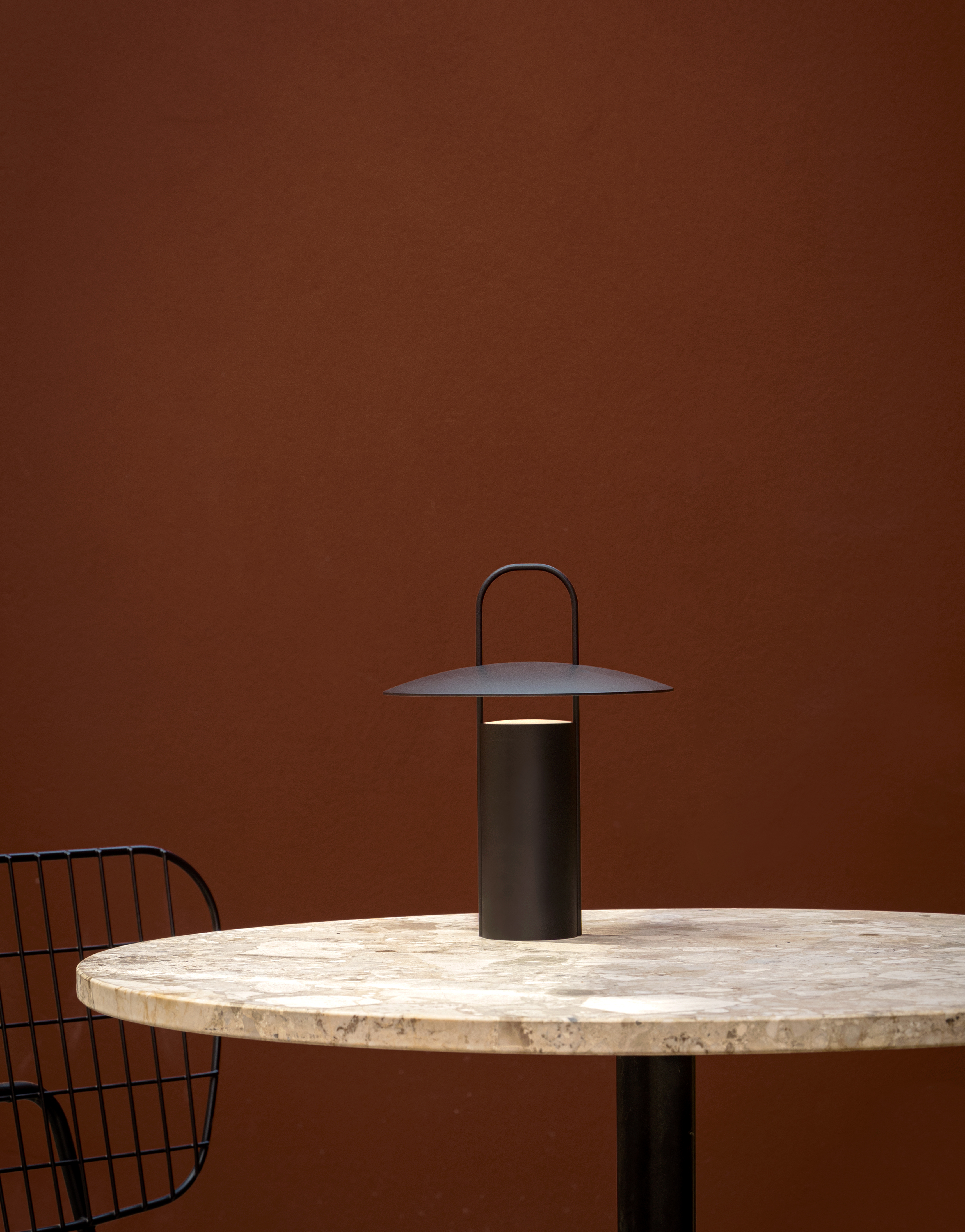 menu-ray-table-lamp-portable