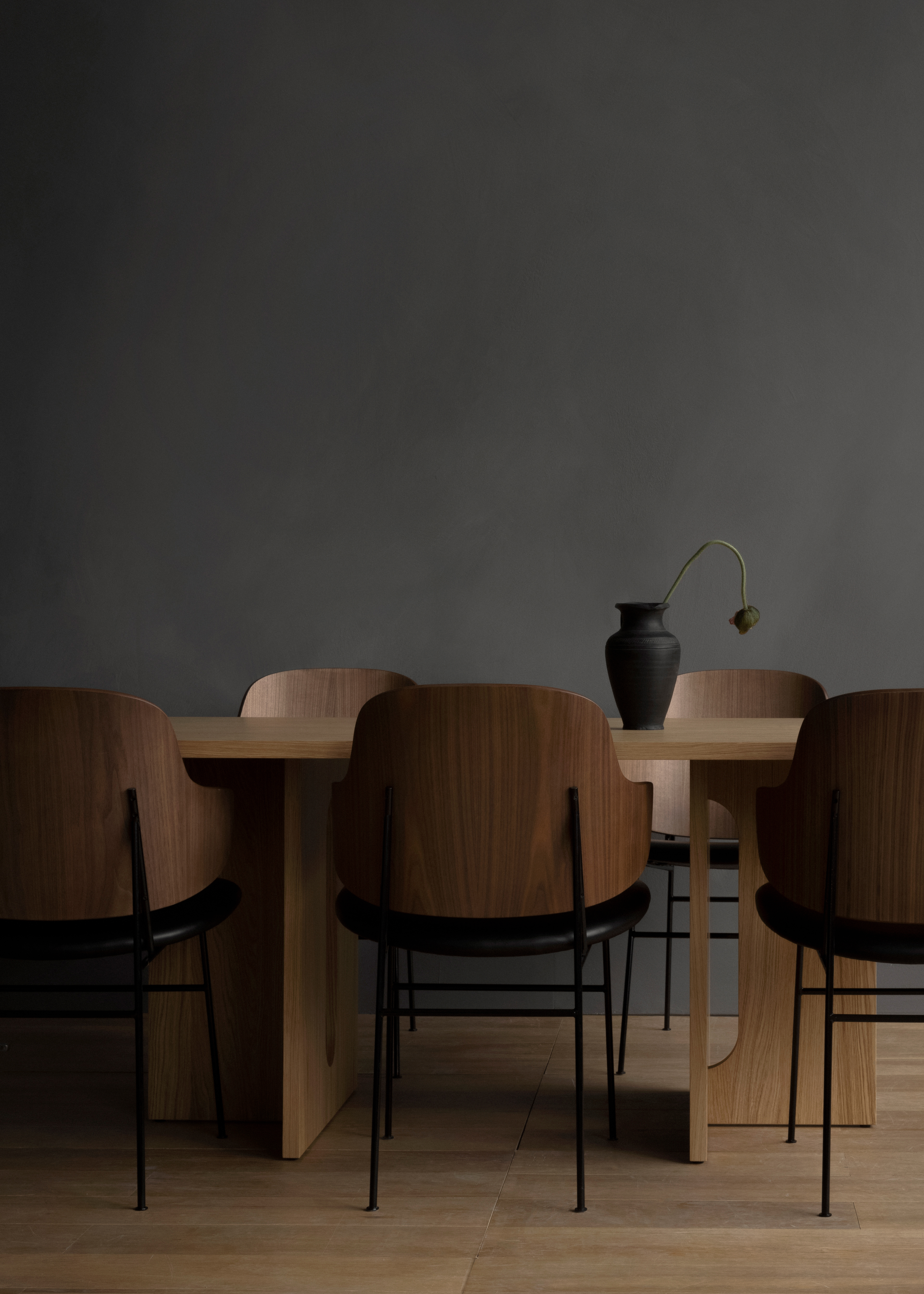 menu-the-penguin-dining-chair-androgyne-dining-table-rectangular-4