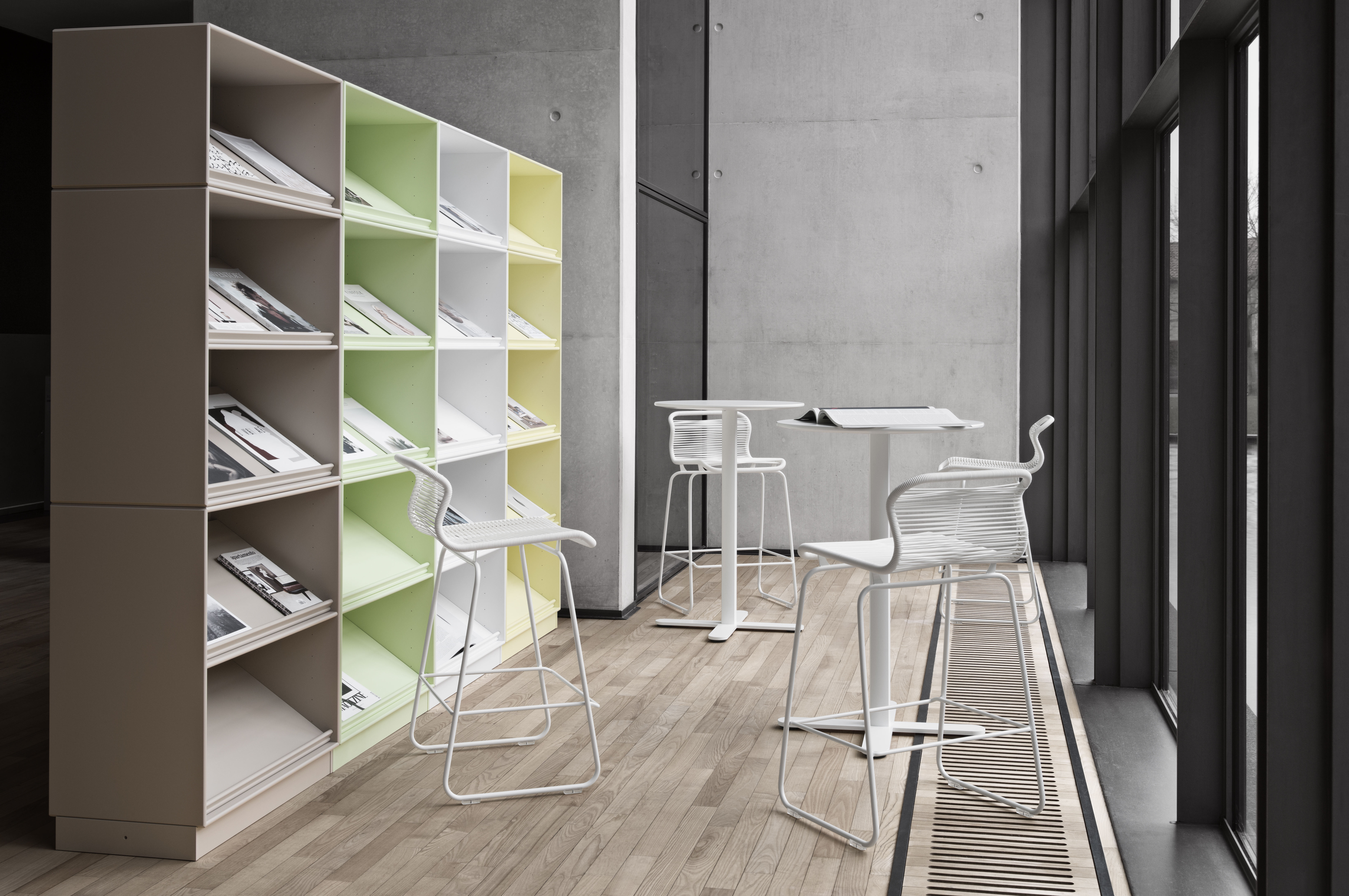 montana-office-multicafe-pantonone-white-library-2016-w