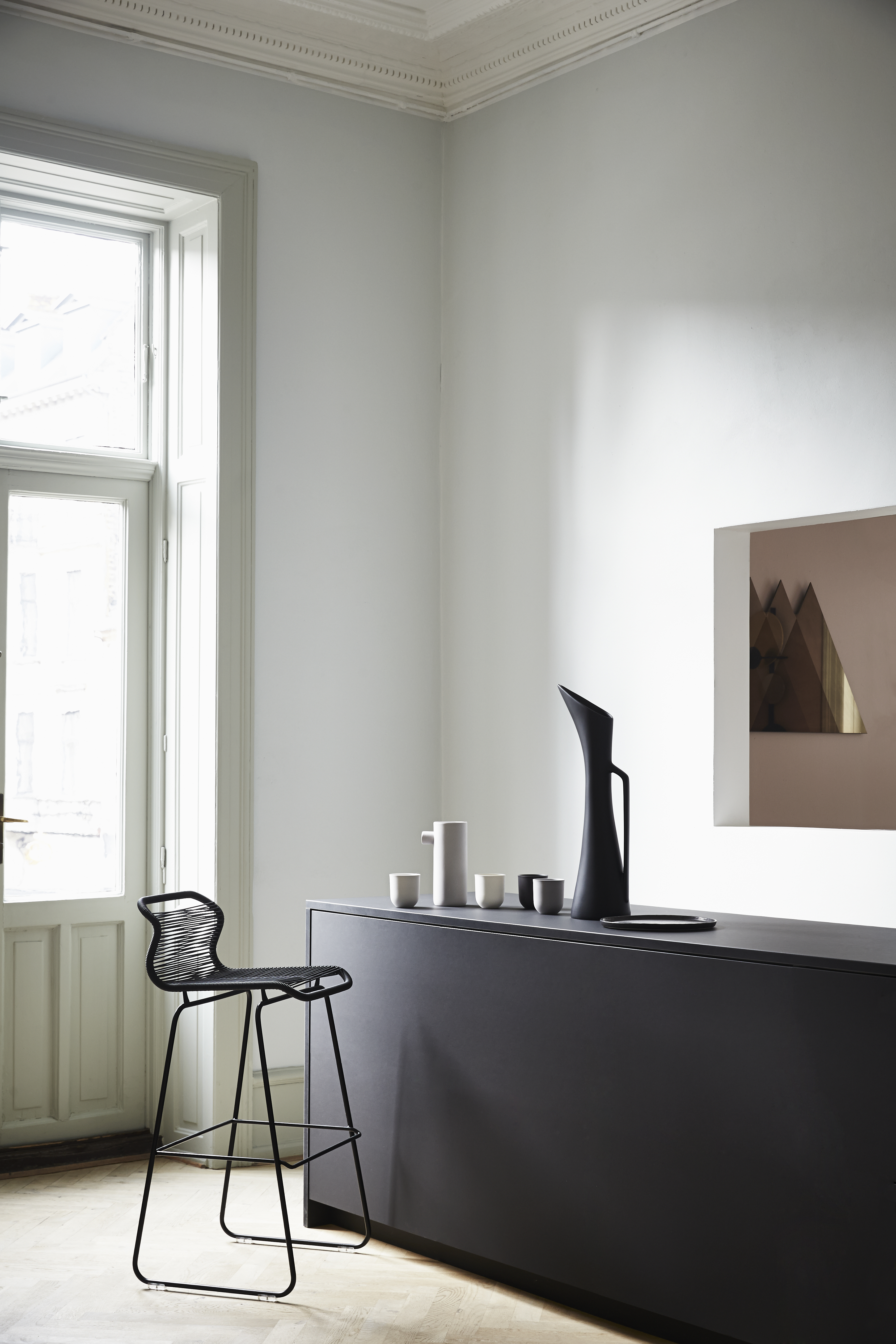 panton-one-barstool-kitchen02-red