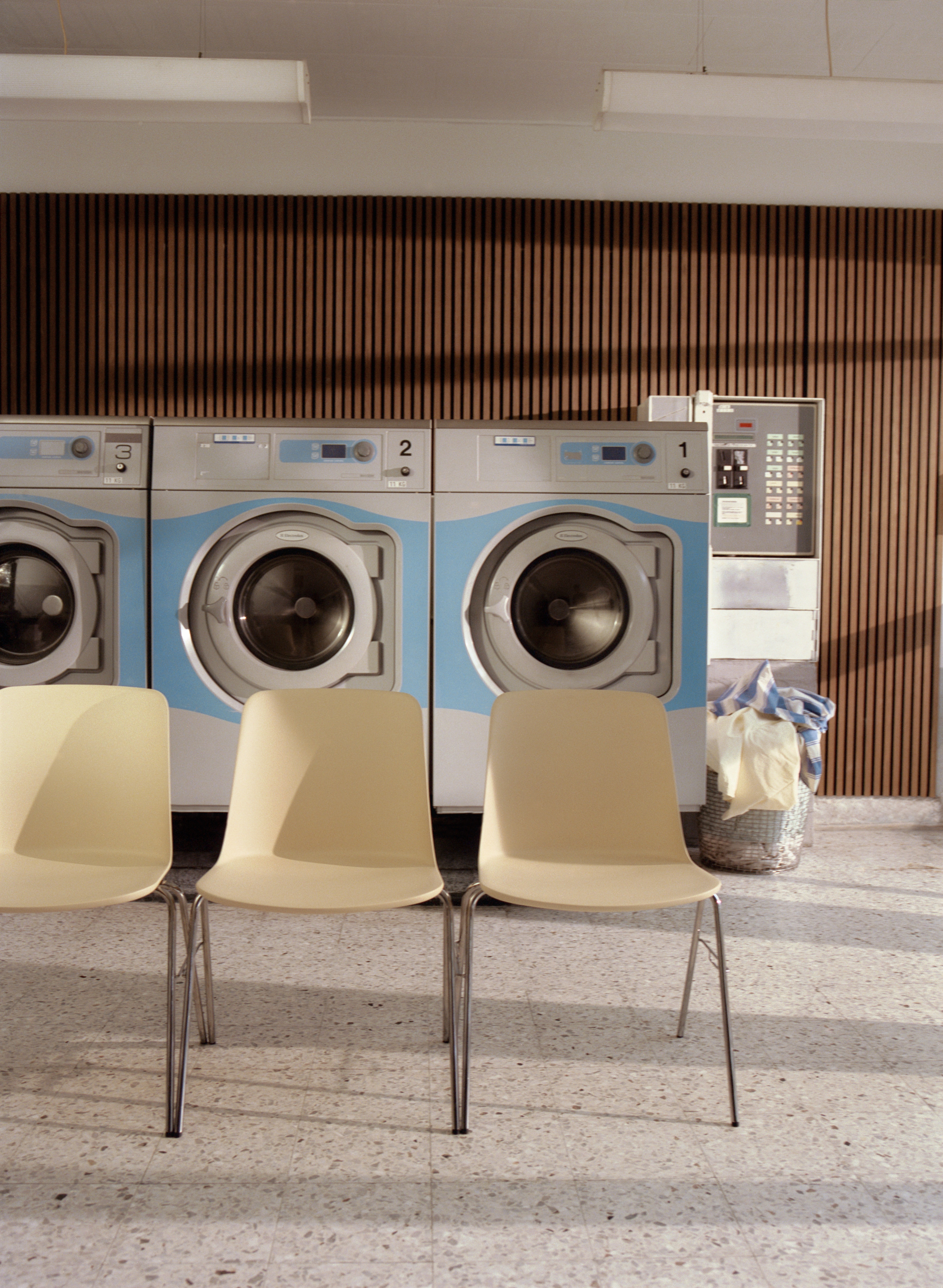 rely-by-amptradition-laundromat-hw27-4