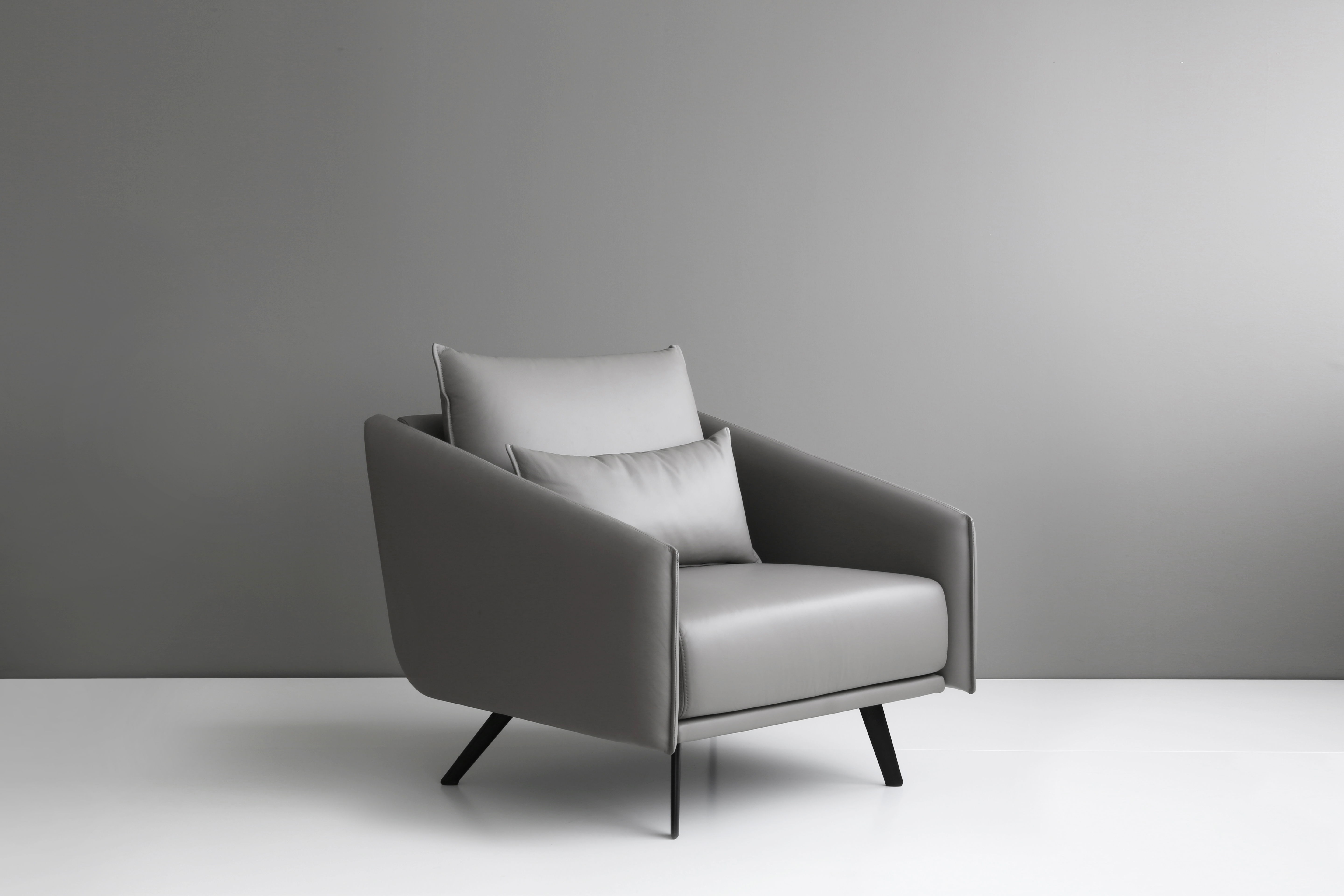 stua-costura-armchair-grey-leather-5225-claro