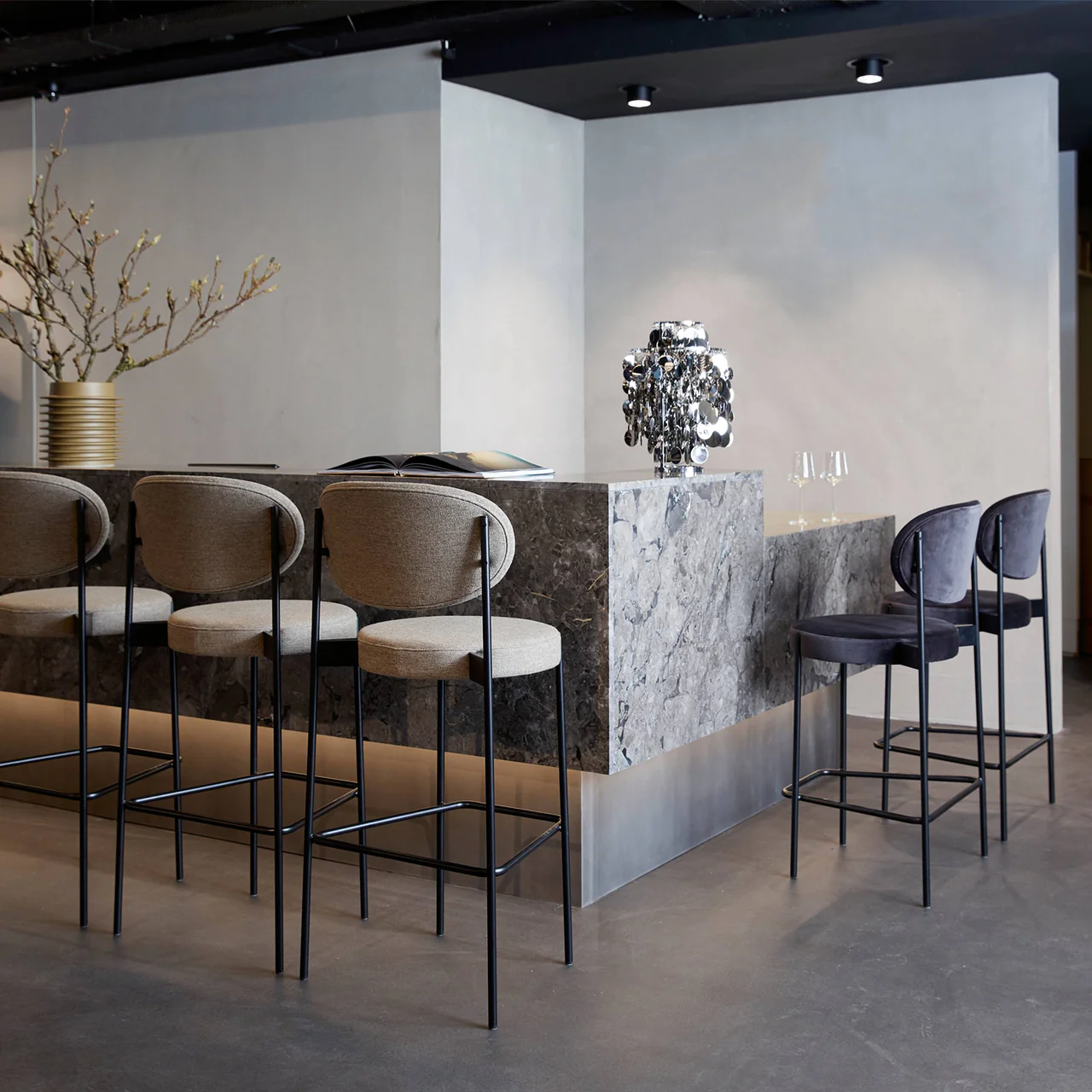 verpan-barstol-miljo-005-hr-640x-at-2xprogressive