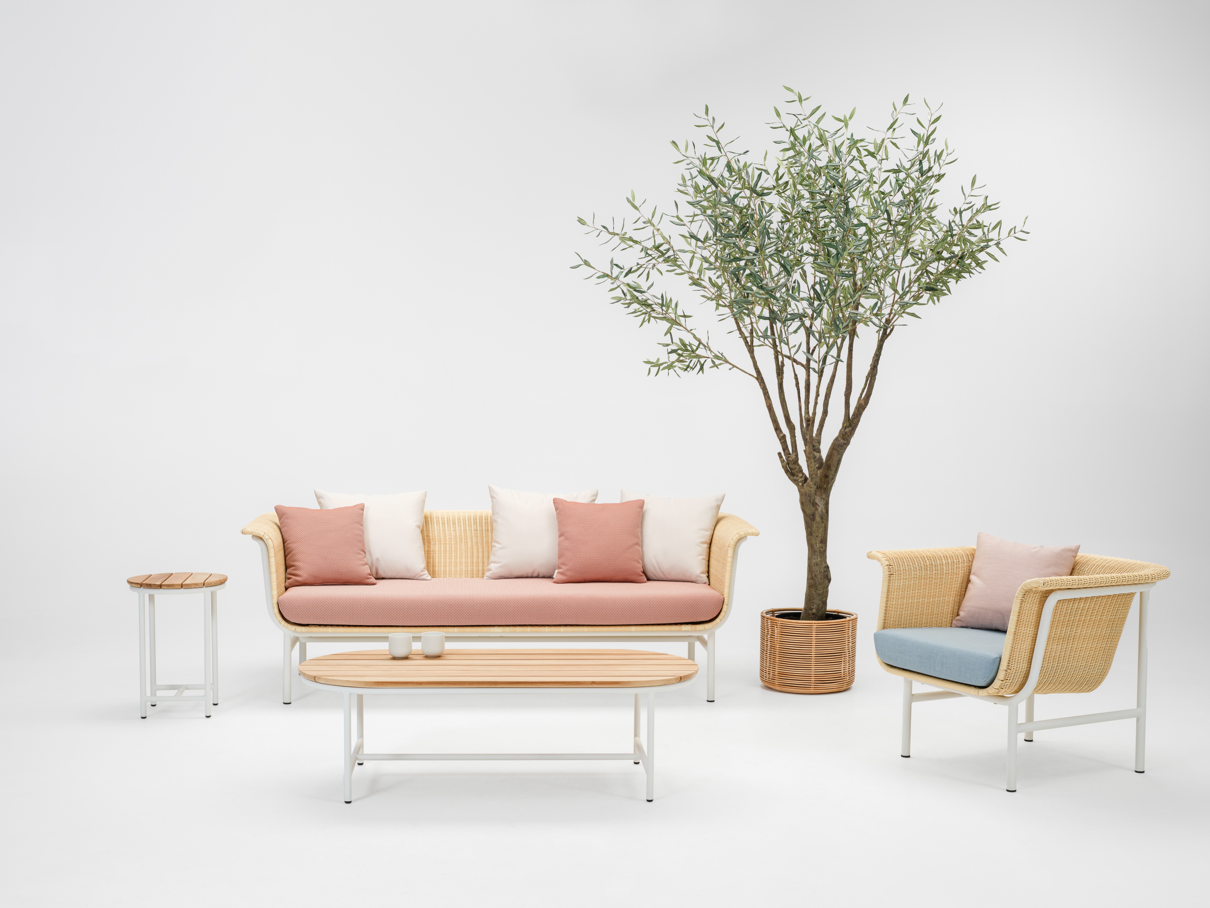 vincentsheppard-wickedloungeset-coffeetable-sidetable-white-a1-300dpi