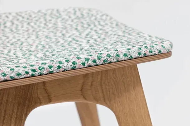 zeitraummoebel-hocker-morphstool-formholz-03-610x405