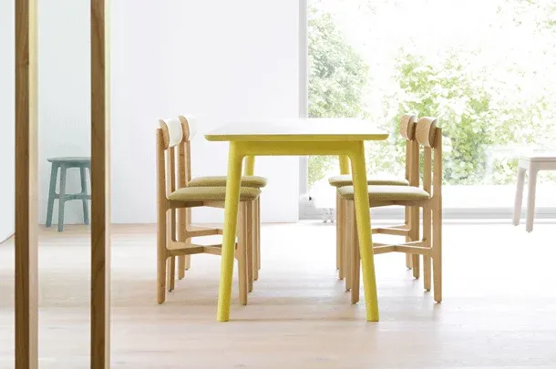 zeitraummoebel-tisch-rechteckig-e8-massivholz-04-610x405