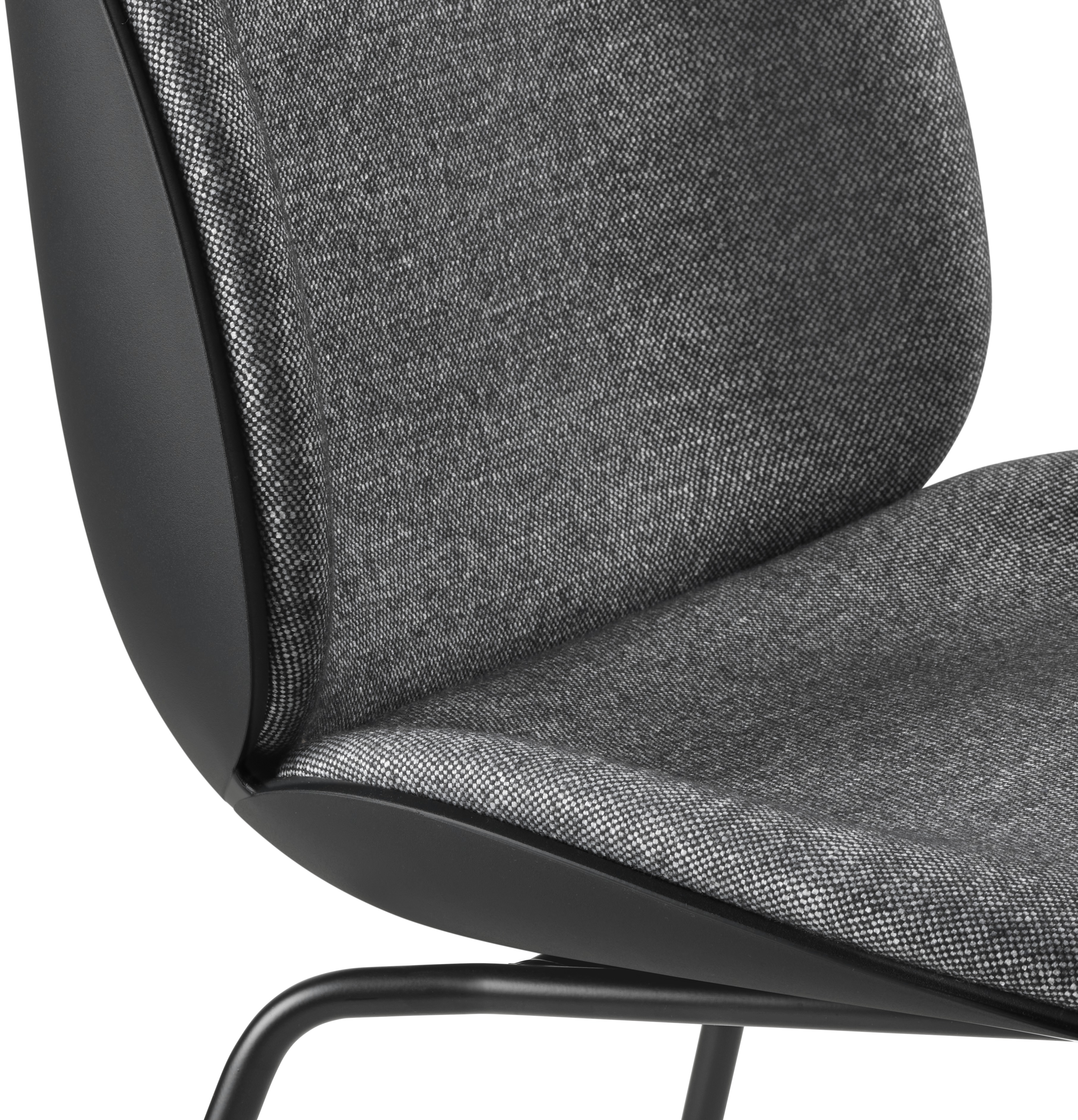 10091823-dtl-beetle-diningchair-frontupholstered-conic-black-matt-black-plain-enzo-degli-angiuoni-0023